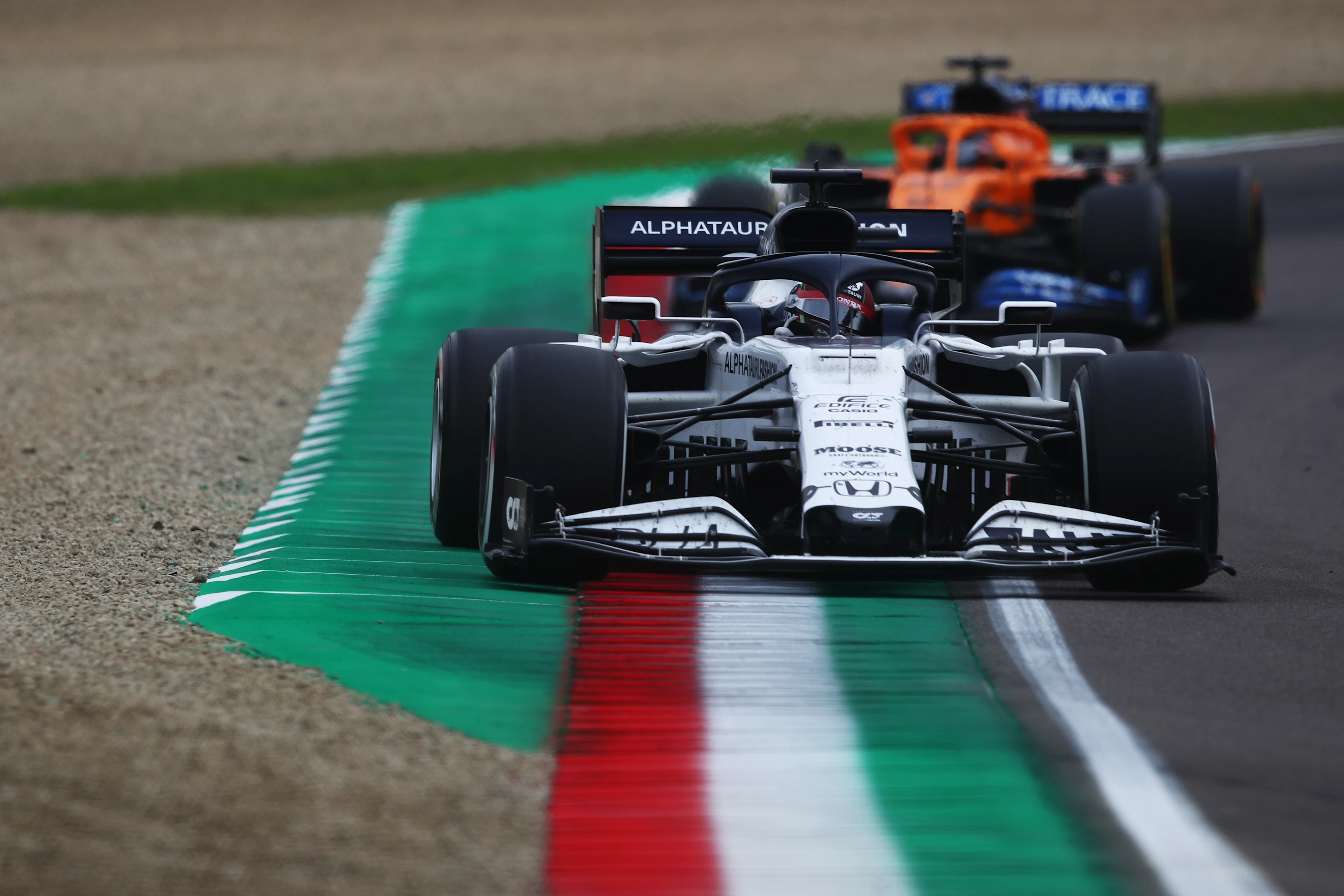 IMOLA, ITALY - NOVEMBER 01: Daniil Kvyat of Russia driving the (26) Scuderia AlphaTauri AT01 Honda on track during the F1 Grand Prix of Emilia Romagna at Autodromo Enzo e Dino Ferrari on November 01, 2020 in Imola, Italy. (Photo by Joe Portlock/Getty Images)