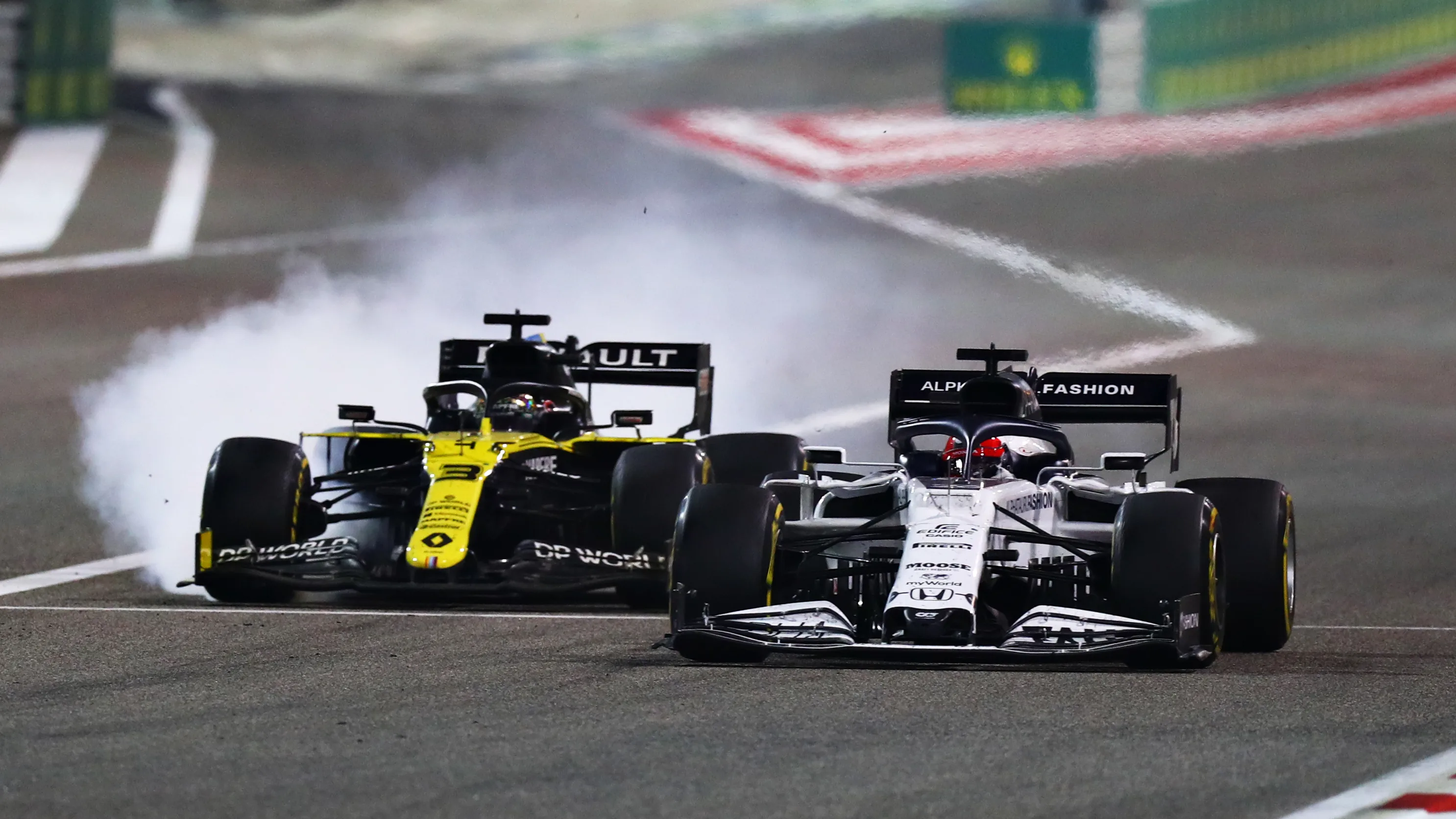 BAHRAIN, BAHRAIN - DECEMBER 06: Daniil Kvyat of Russia driving the (26) Scuderia AlphaTauri AT01