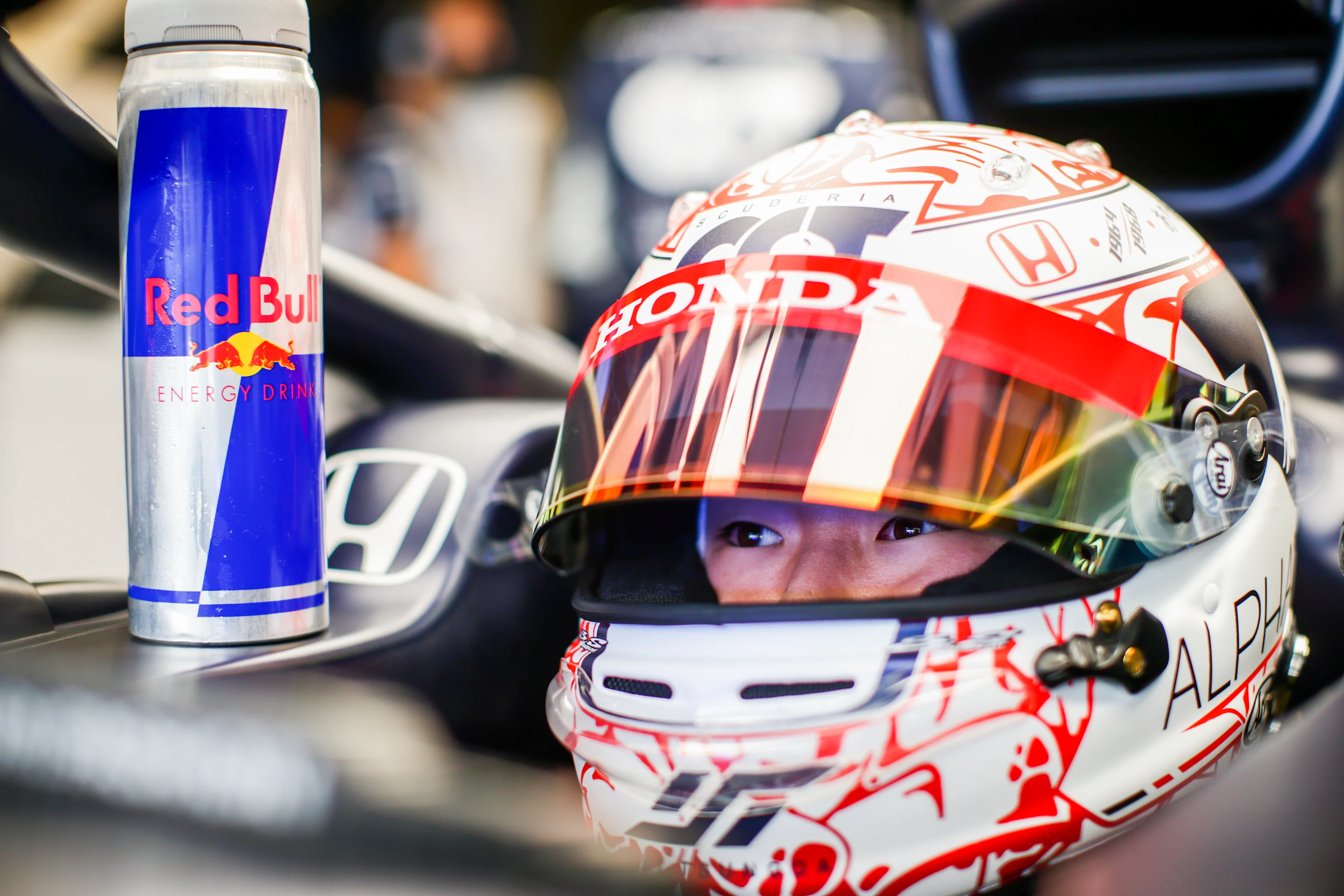ABU DHABI, UNITED ARAB EMIRATES - DECEMBER 10: Yuki Tsunoda of Scuderia AlphaTauri and Japan