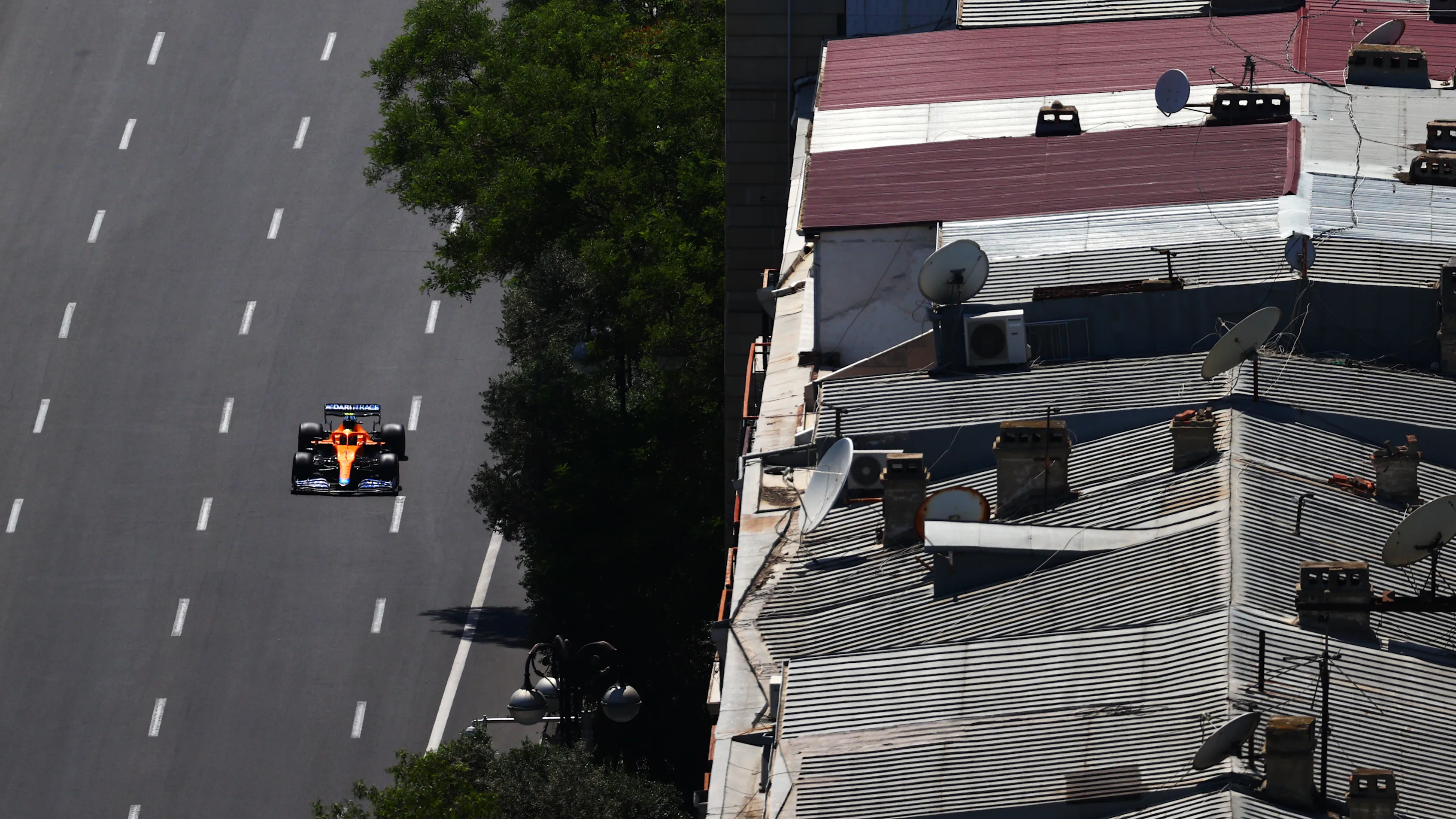 BAKU, AZERBAIJAN - JUNE 05: Lando Norris of Great Britain driving the (4) McLaren F1 Team MCL35M Mercedes on track during final practice ahead of the F1 Grand Prix of Azerbaijan at Baku City Circuit on June 05, 2021 in Baku, Azerbaijan. (Photo by Dan Istitene - Formula 1/Formula 1 via Getty Images)