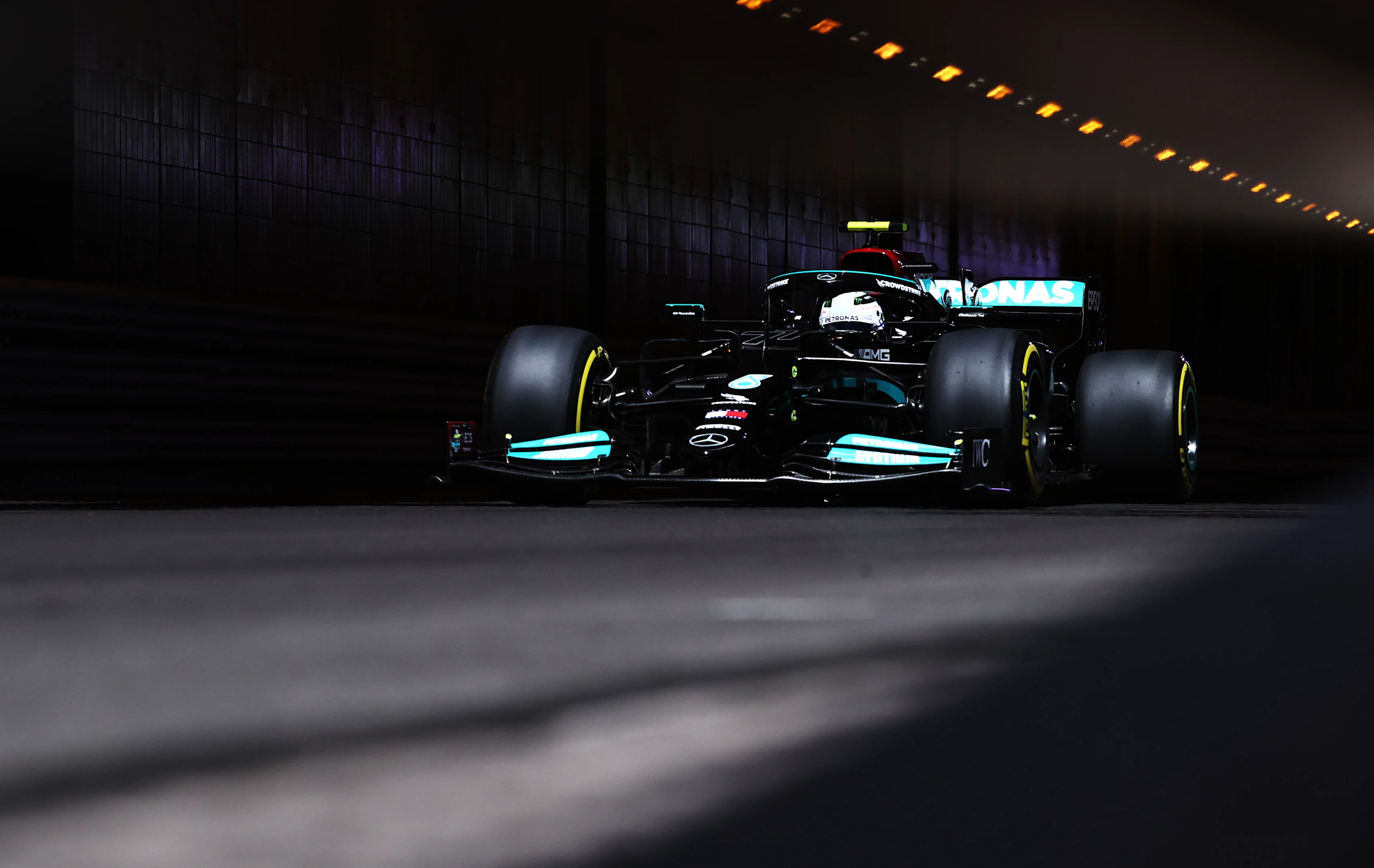 MONTE-CARLO, MONACO - MAY 20: Valtteri Bottas of Finland driving the (77) Mercedes AMG Petronas F1 Team Mercedes W12 on track during practice ahead of the F1 Grand Prix of Monaco at Circuit de Monaco on May 20, 2021 in Monte-Carlo, Monaco. (Photo by Lars Baron/Getty Images)