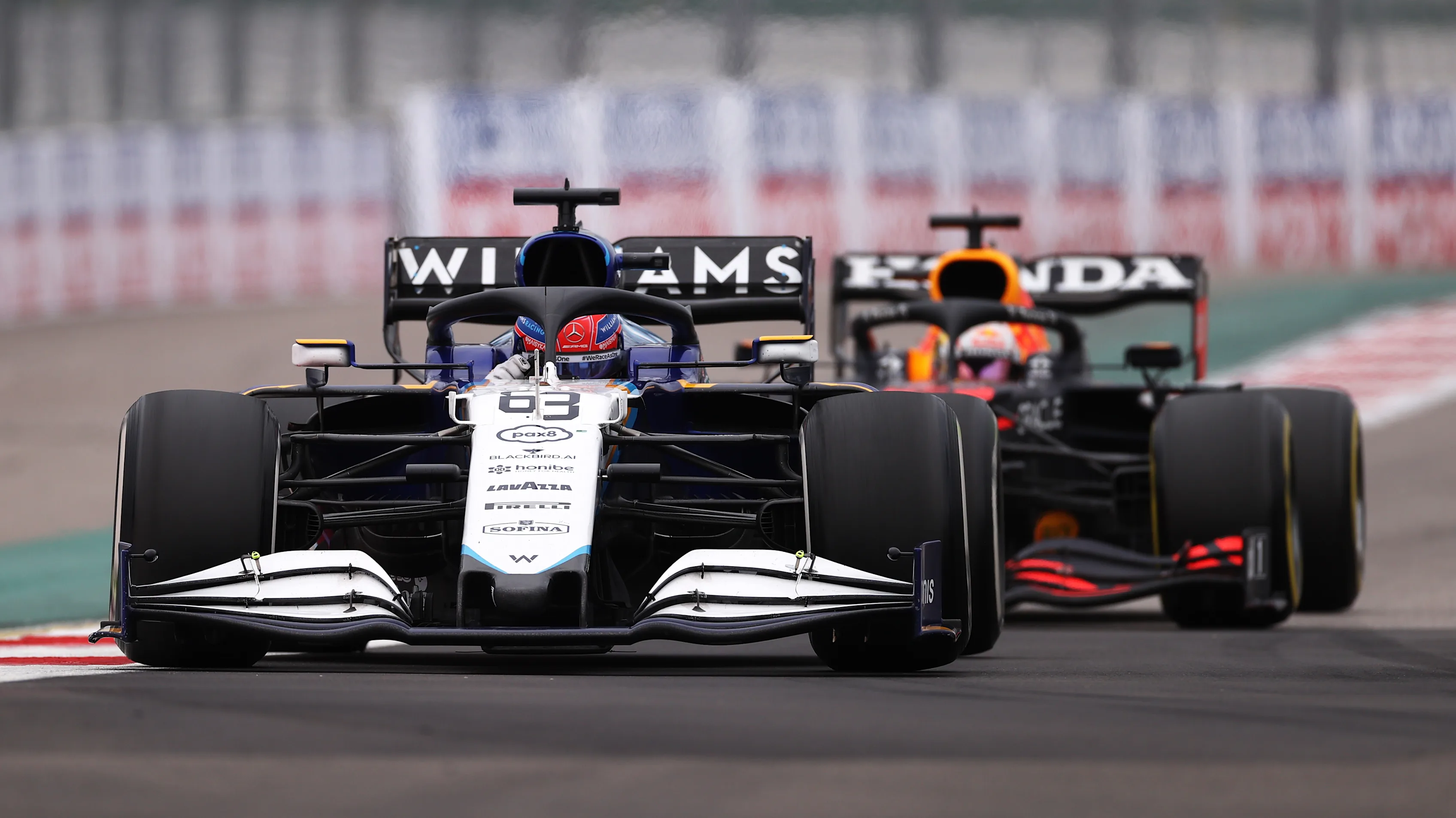 SOCHI, RUSSIA - SEPTEMBER 26: George Russell of Great Britain driving the (63) Williams Racing