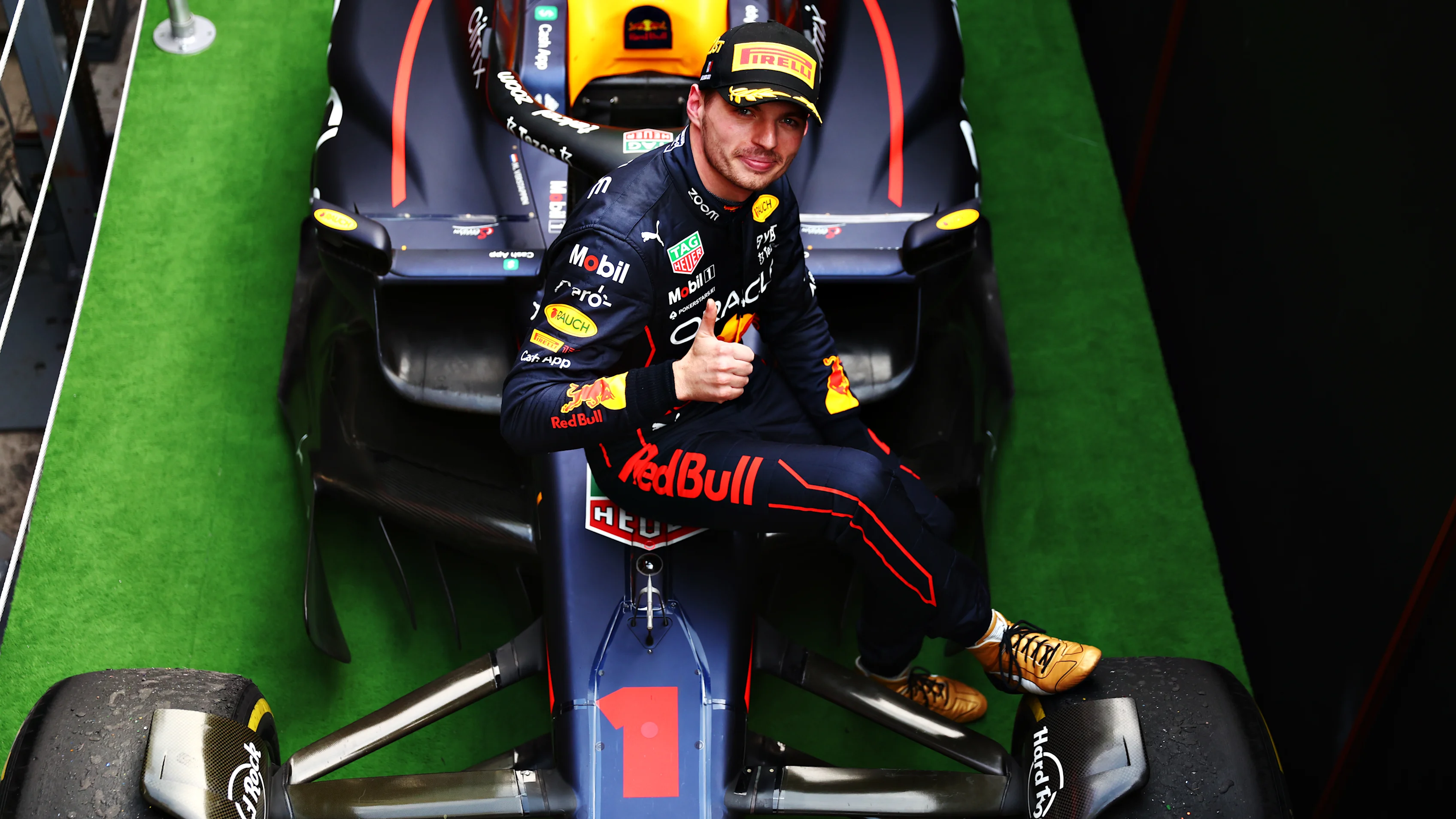 MEXICO CITY, MEXICO - OCTOBER 30: Race winner Max Verstappen of the Netherlands and Oracle Red Bull