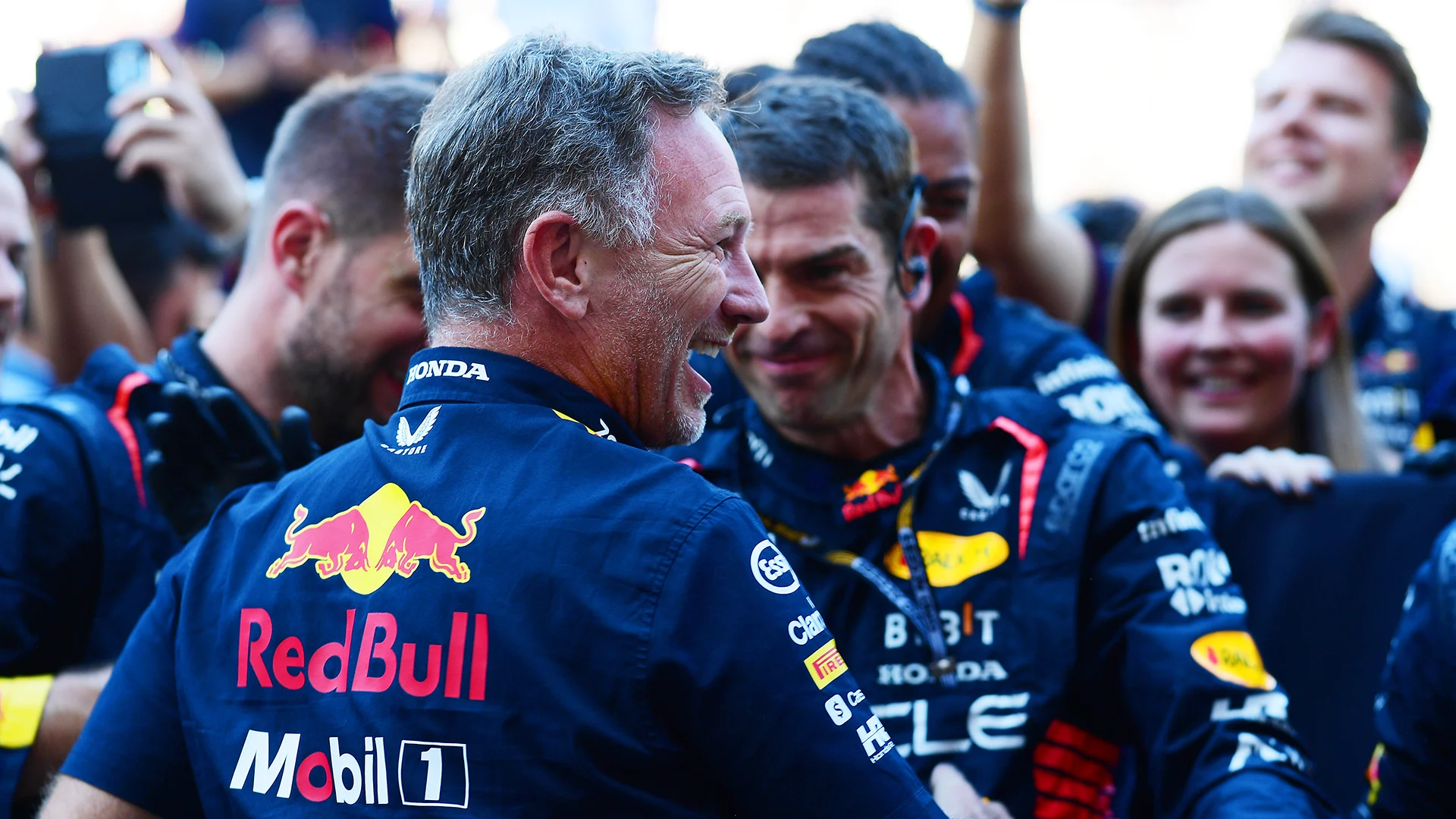 horner-celebrations-suzuka-2023.png