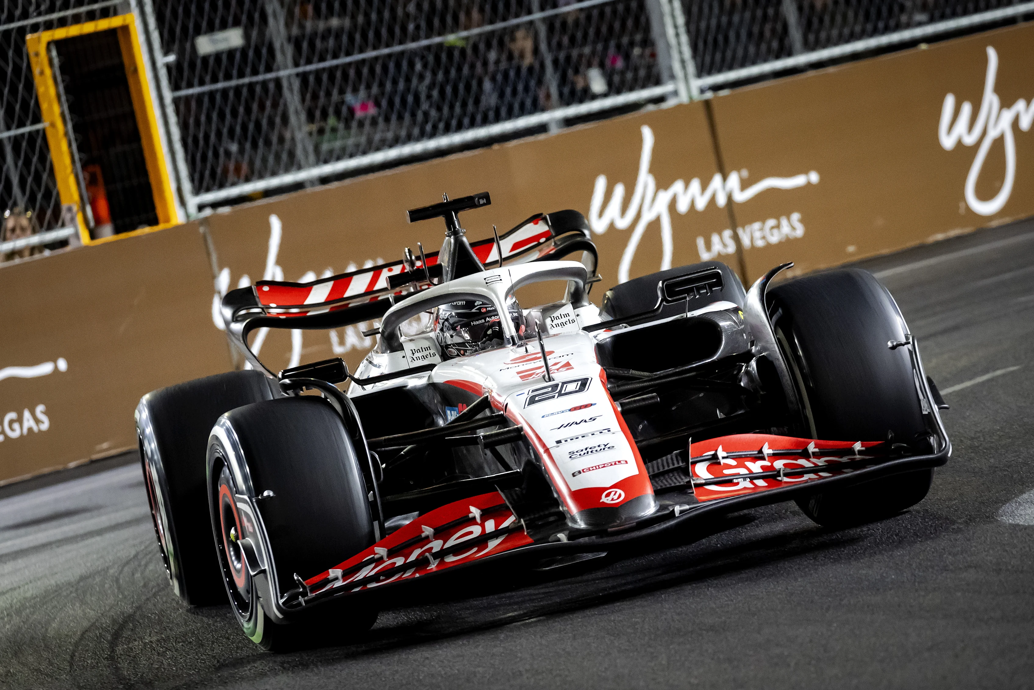 LAS VEGAS - Kevin Magnussen (Haas F1 Team) during the Las Vegas Formula 1 Grand Prix at the Las