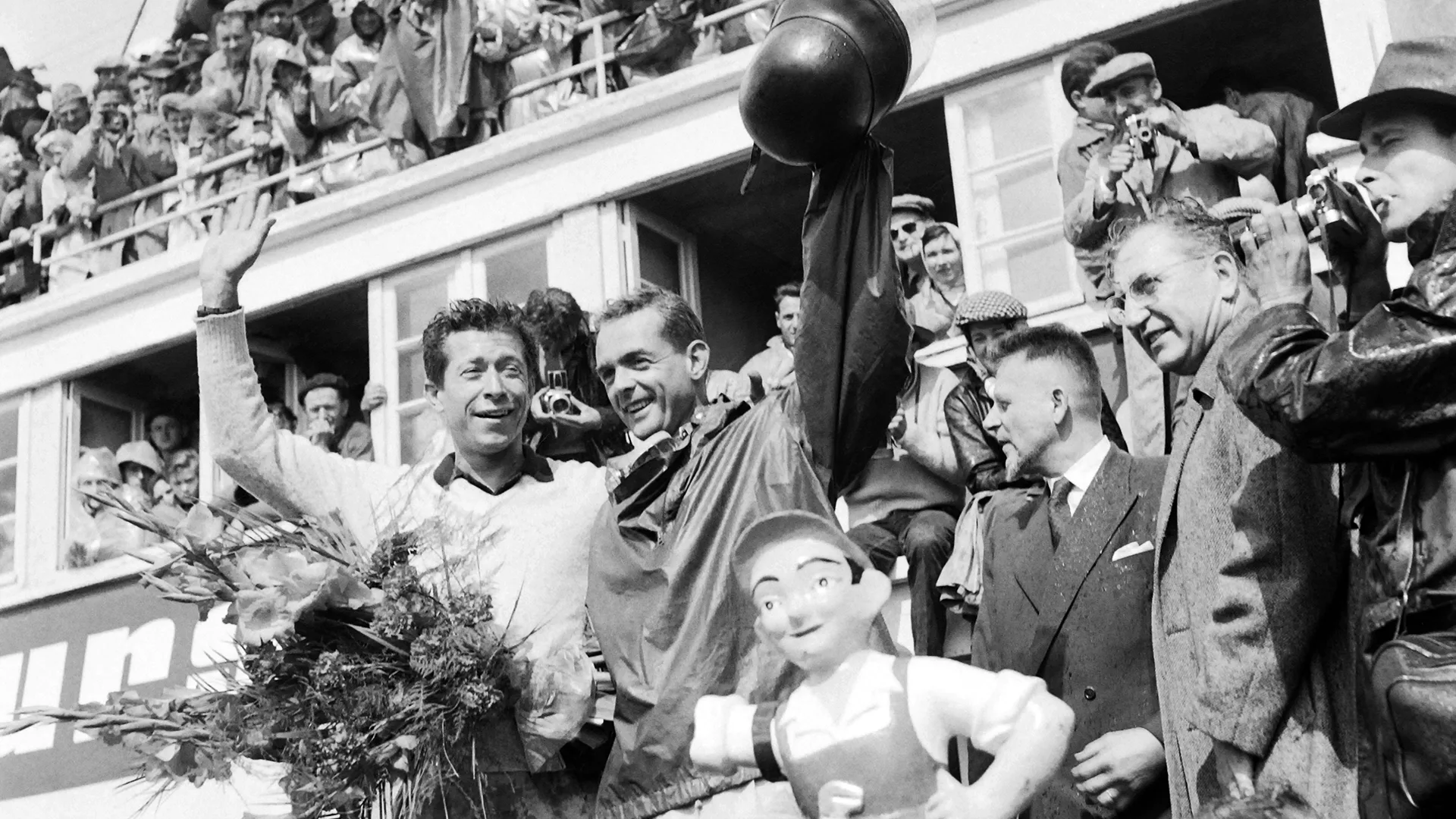 hill-le-mans-1958.png