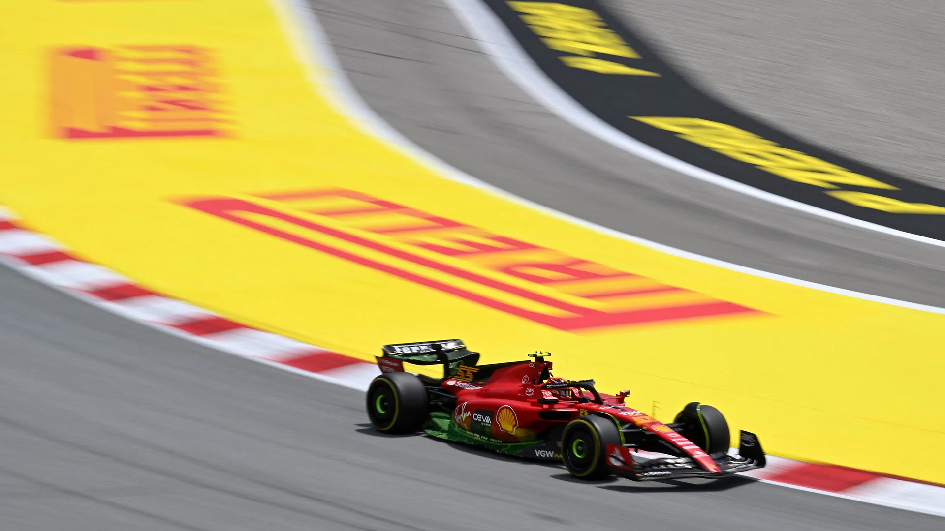 sainz-barcelona-fp1-2023-2.png