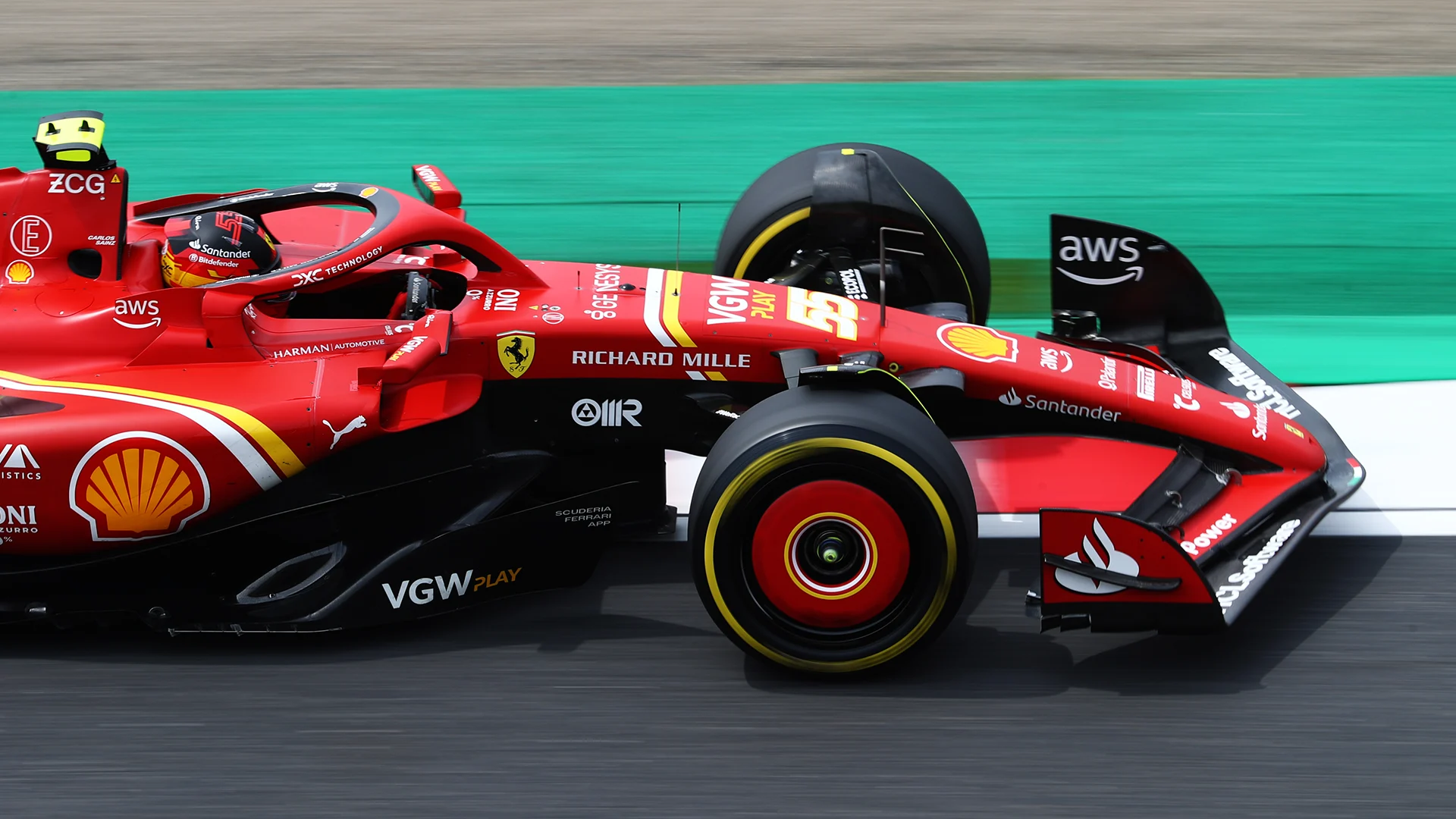 sainz-suzuka-2024-action.png