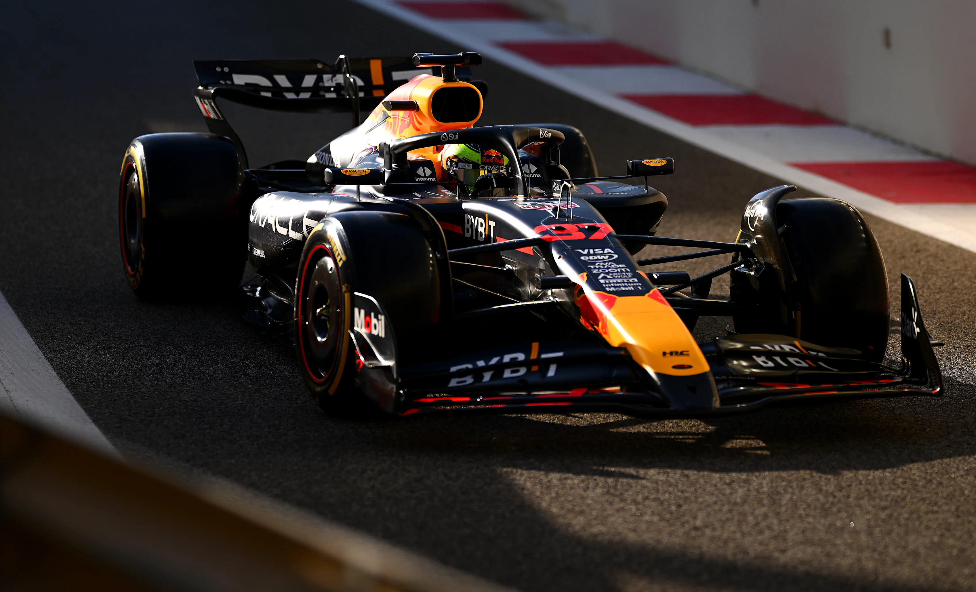 ABU DHABI, UNITED ARAB EMIRATES - DECEMBER 10:  Isack Hadjar of France driving the (37) Oracle Red