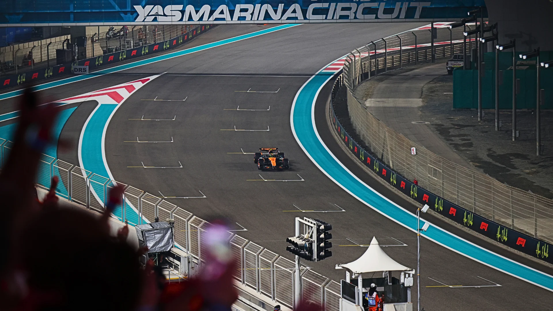 ABU DHABI, UNITED ARAB EMIRATES - DECEMBER 05: Lando Norris of Great Britain driving the (4)