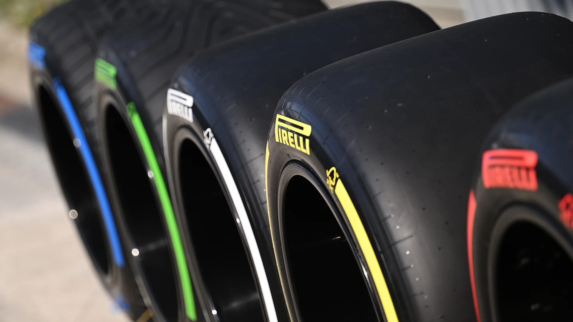 tyres-2025-f1-1.png