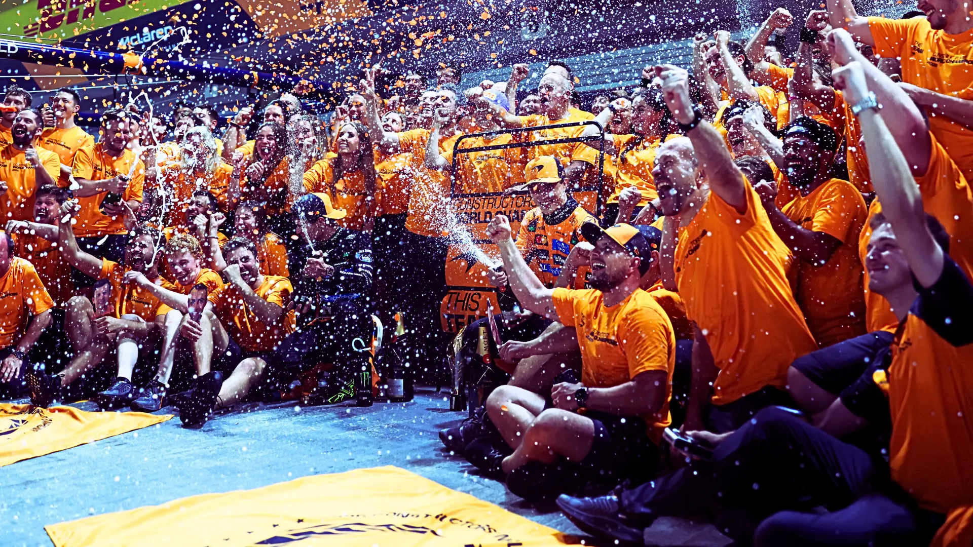 วิธีที่ McLaren คว้าแชมป์สองสมัยติดต่อกันในปี 2025