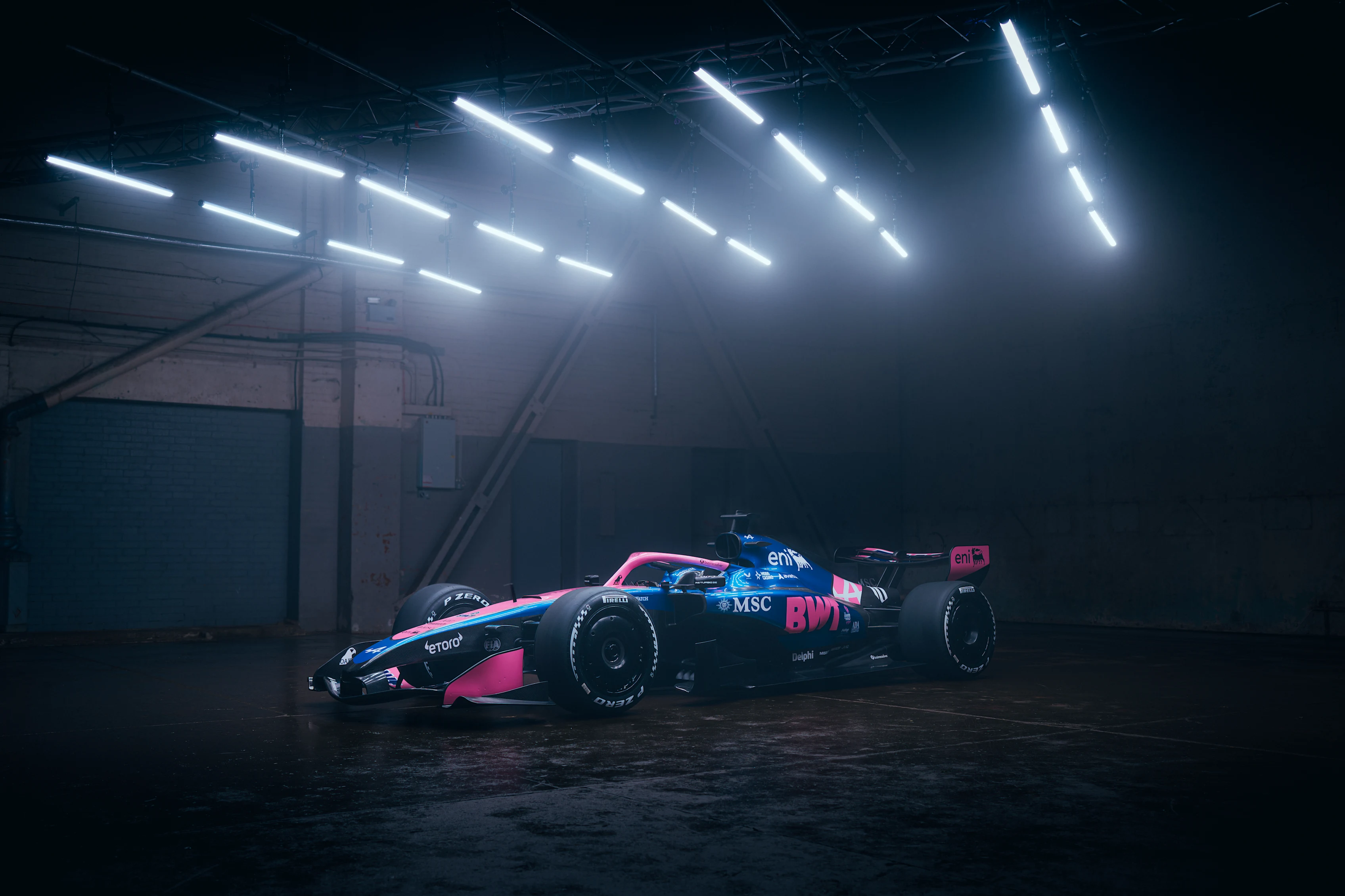 TWJB_BWT_ALPINE_FORMULA_ONE_TEAM-A526_HERO_SHOT_2.webp
