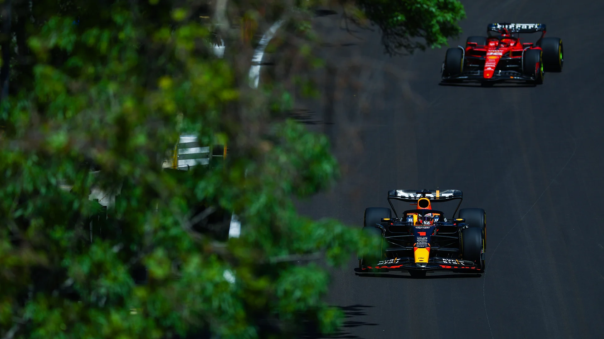 red-bull-ferrari-azerbaijan.png