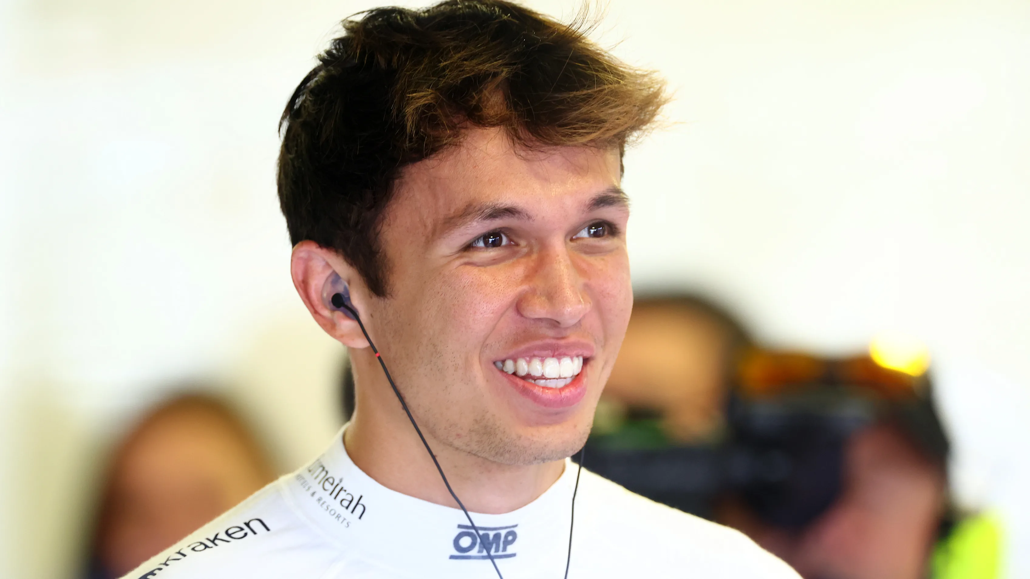 MEXICO CITY, MEXICO - OCTOBER 29: Alexander Albon of Thailand driving the (23) Williams FW45