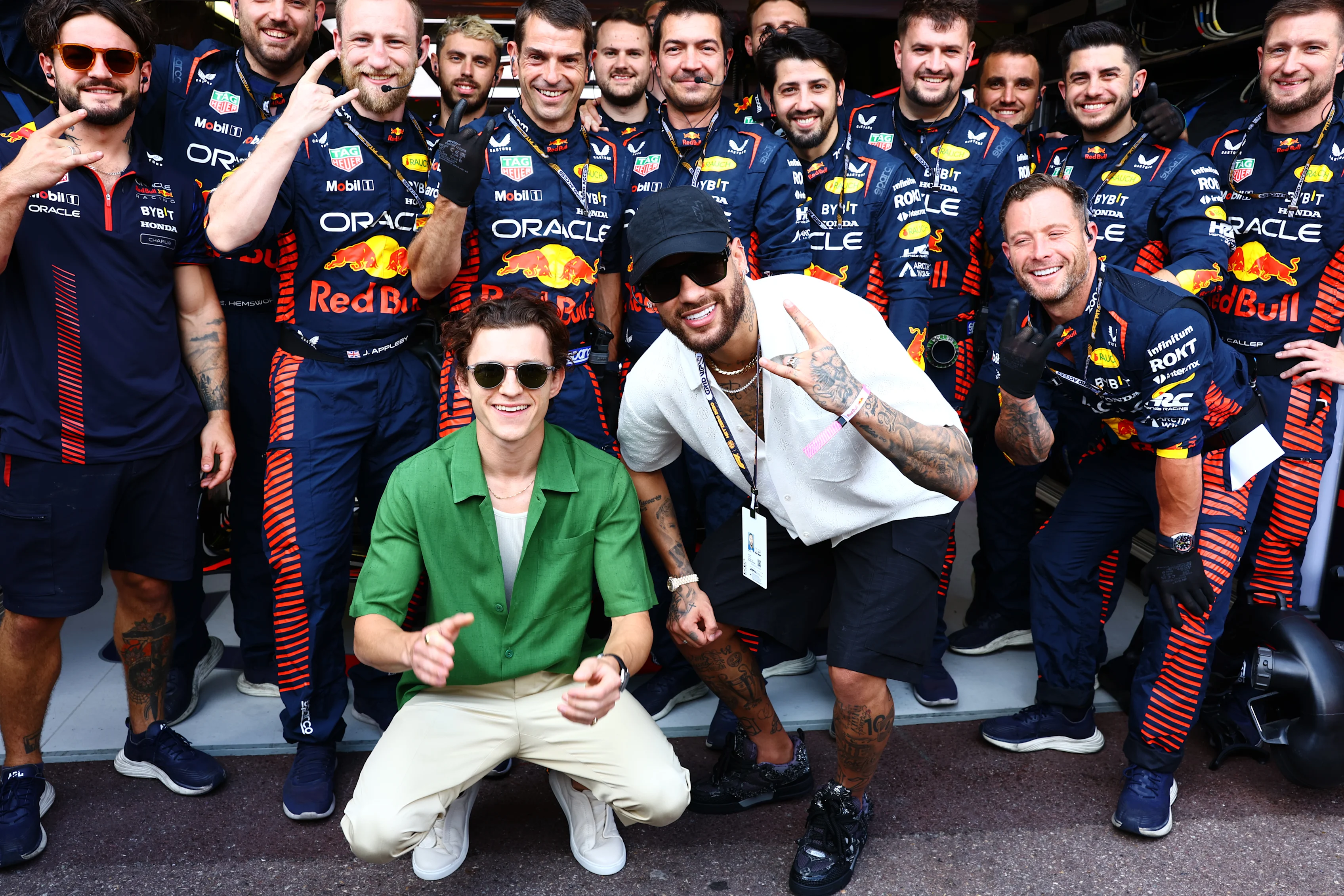 Holland visits the Red Bull garage with ex-footballer Neymar
