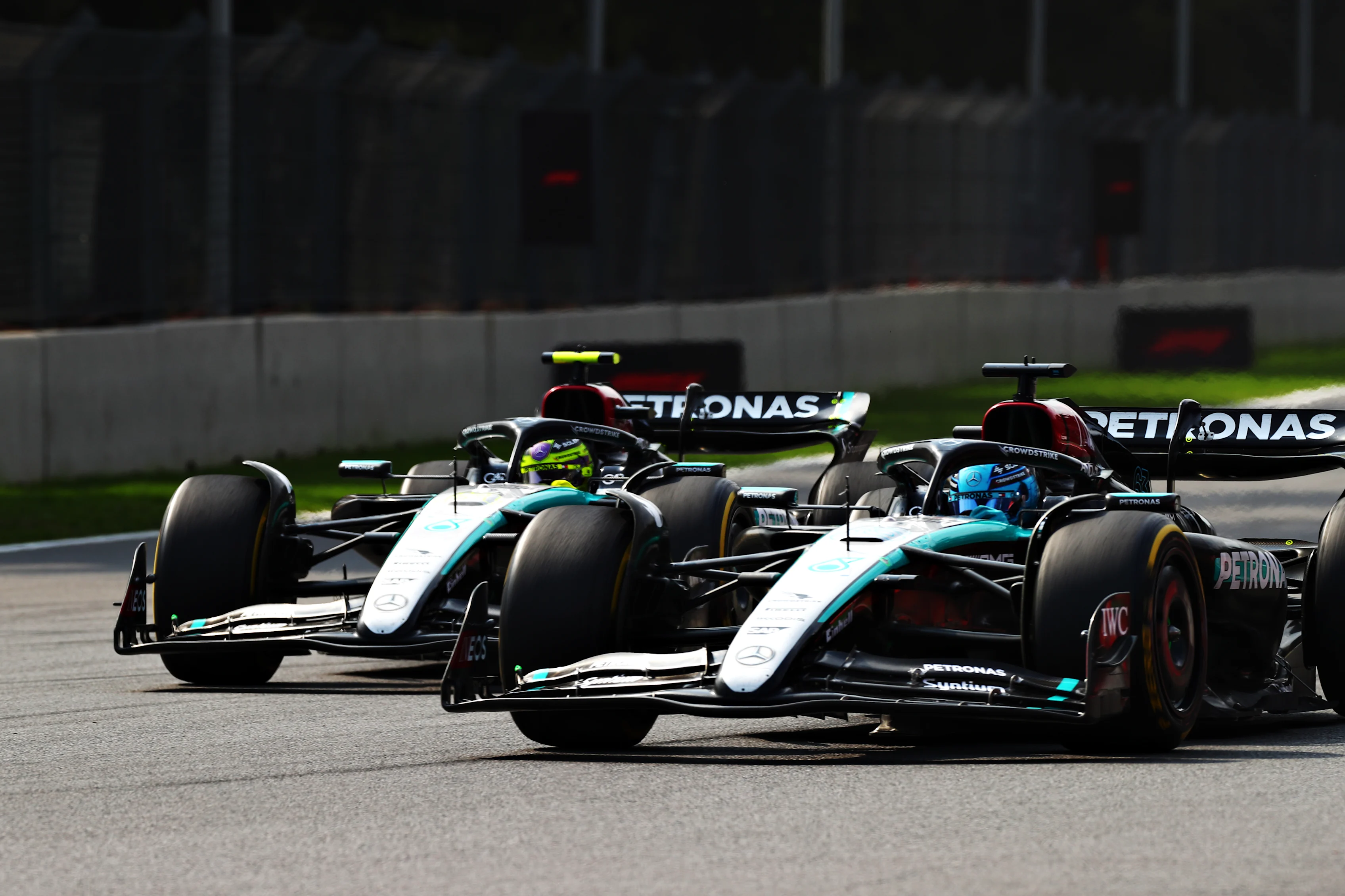 MEXICO CITY, MEXICO - OCTOBER 27: George Russell of Great Britain driving the (63) Mercedes AMG Petronas F1 Team W15 leads Lewis Hamilton of Great Britain driving the (44) Mercedes AMG Petronas F1 Team W15 on track during the F1 Grand Prix of Mexico at Autodromo Hermanos Rodriguez on October 27, 2024 in Mexico City, Mexico. (Photo by Peter Fox - Formula 1/Formula 1 via Getty Images)