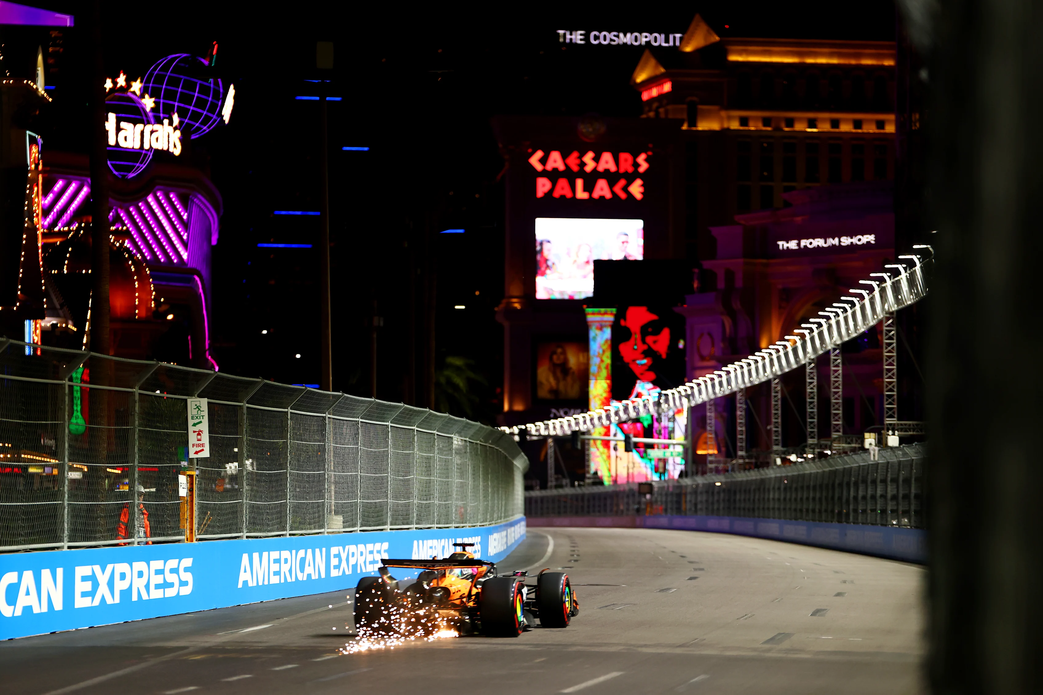 LAS VEGAS, NEVADA - NOVEMBER 20: Sparks fly behind Oscar Piastri of Australia driving the (81)