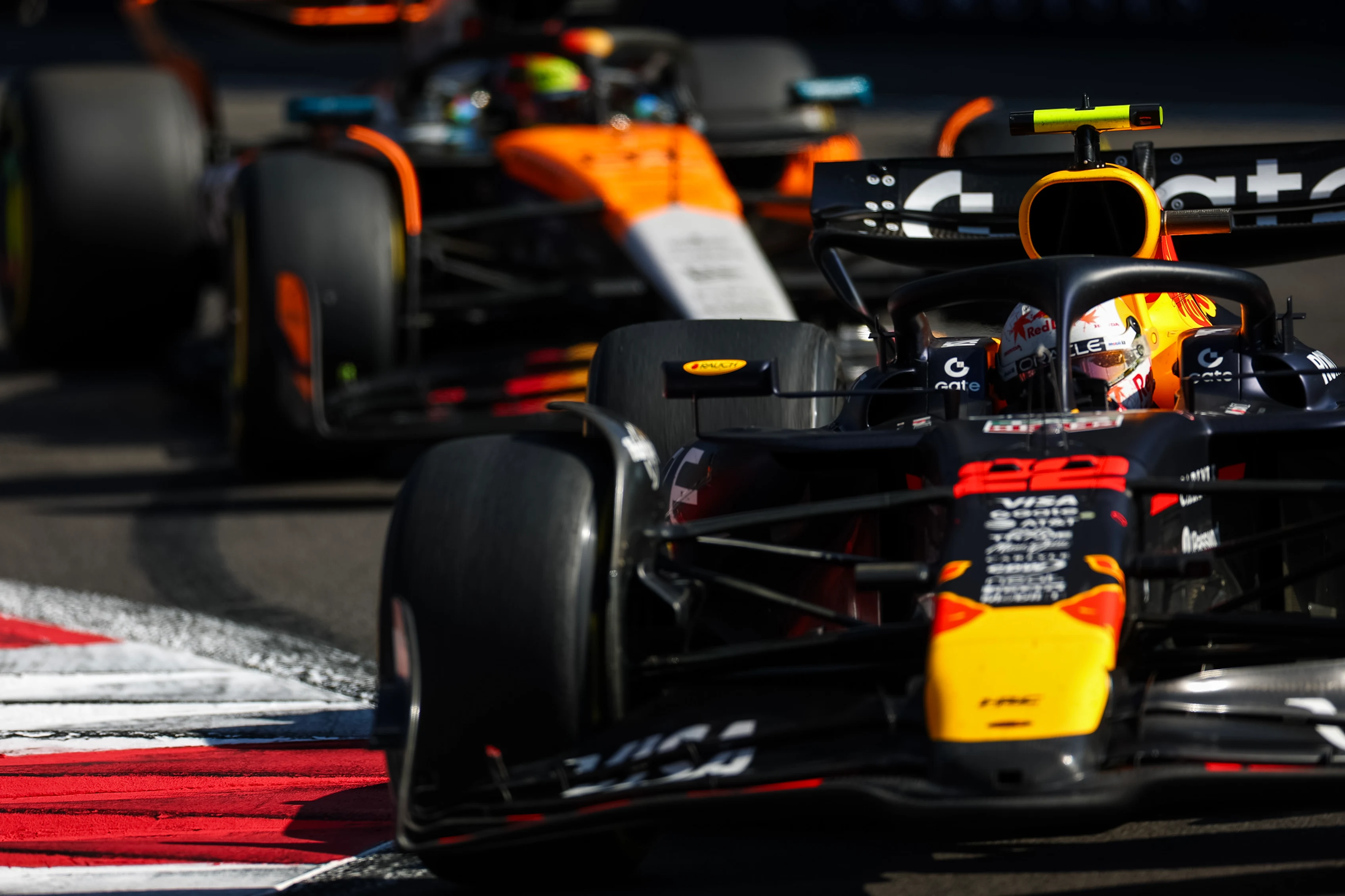 MEXICO CITY, MEXICO - OCTOBER 26: Yuki Tsunoda of Japan driving the (22) Oracle Red Bull Racing