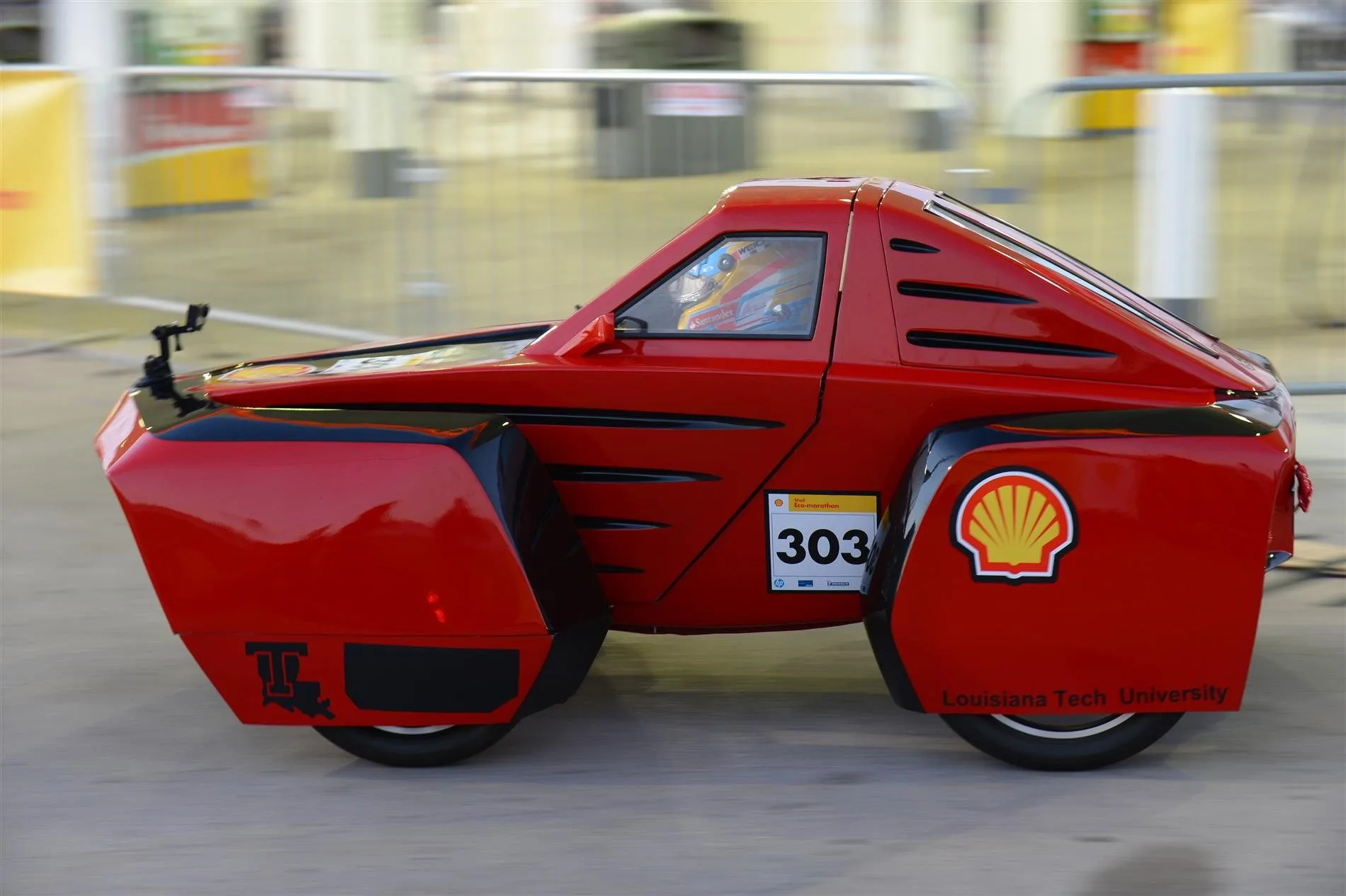 Fernando Alonso (ESP) Ferrari at a Shell Eco Car Event. Formula One World Championship, Rd17, United States Grand Prix, Preparations, Austin, Texas, USA, Thursday, 30 October 2014 © Sutton Images. No reproduction without permission