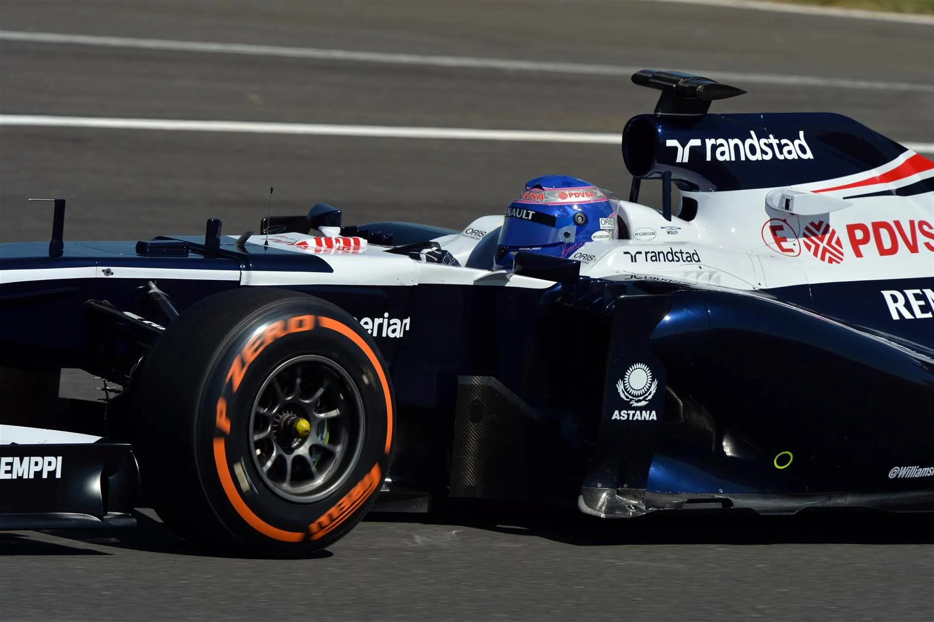 Susie Wolff (GBR) Williams FW35. Formula One Young Drivers Test, Silverstone, England, Day Three, Friday, 19 July 2013