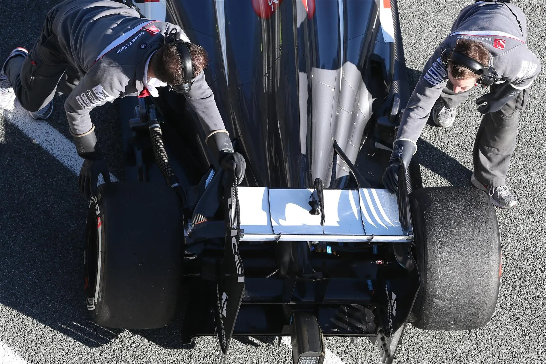 Sauber C32 rear wing detail. Formula One Testing, Day 1, Jerez, Spain, Tuesday, 5 February 2013. © Sutton Images