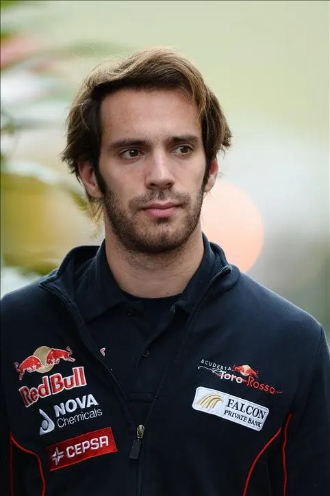 Jean-Eric Vergne (FRA) Scuderia Toro Rosso. Formula One World Championship, Rd18, United States Grand Prix, Qualifying, Austin, USA, Texas, Saturday, 16 November 2013. © Sutton Images