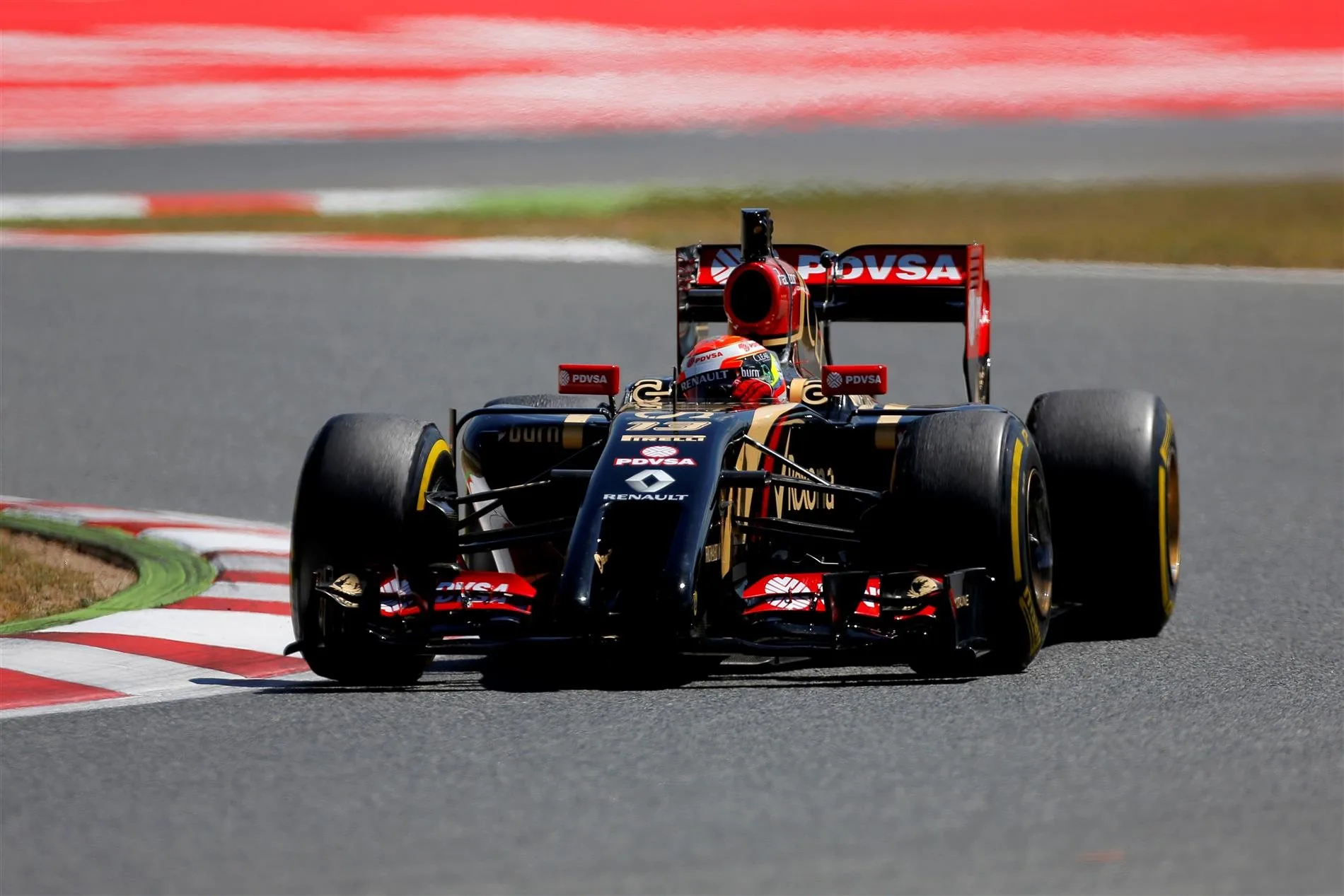 Pastor Maldonado (VEN) Lotus E22. Formula One Testing, Day Two, Barcelona, Spain, Wednesday, 14 May 2014. © Sutton Images