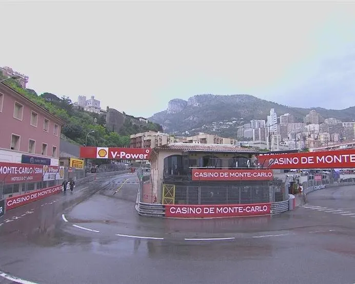 An afternoon downpour, including hail, makes for a sodden and slippery track at the start of second practice. © FOWC Ltd