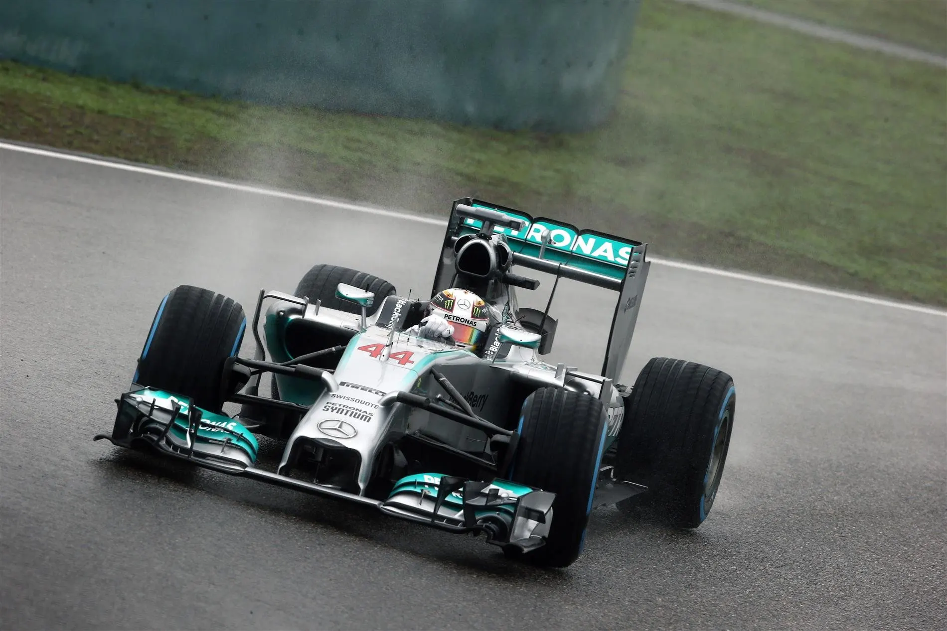 Lewis Hamilton (GBR) Mercedes AMG F1 W05. Formula One World Championship, Rd4, Chinese Grand Prix, Qualifying, Shanghai, China, Saturday, 19 April 2014. © Sutton Images