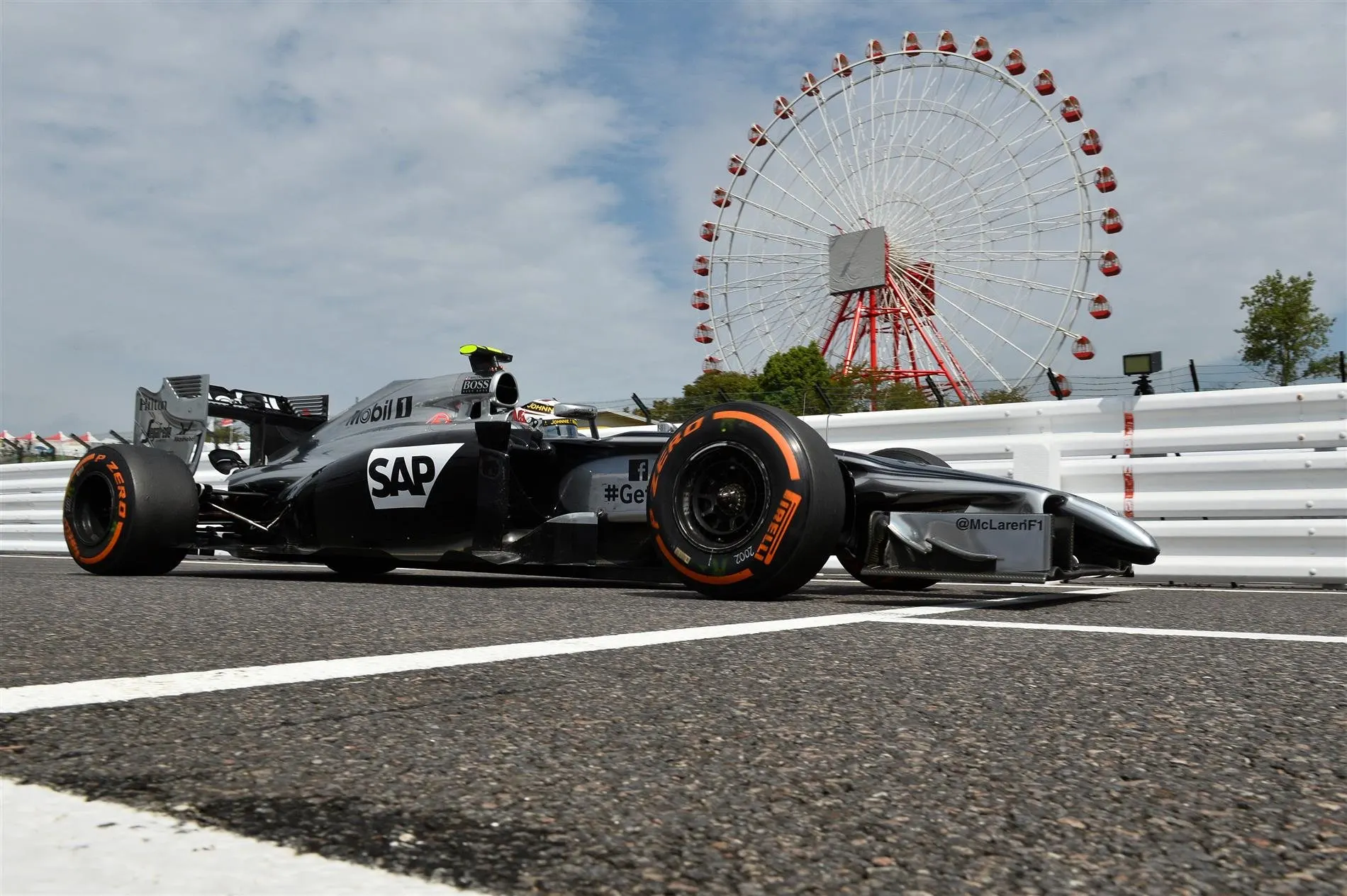 Kevin Magnussen (DEN) McLaren MP4-29. Formula One World Championship, Rd15, Japanese Grand Prix, Practice, Suzuka, Japan, Friday, 3 October 2014