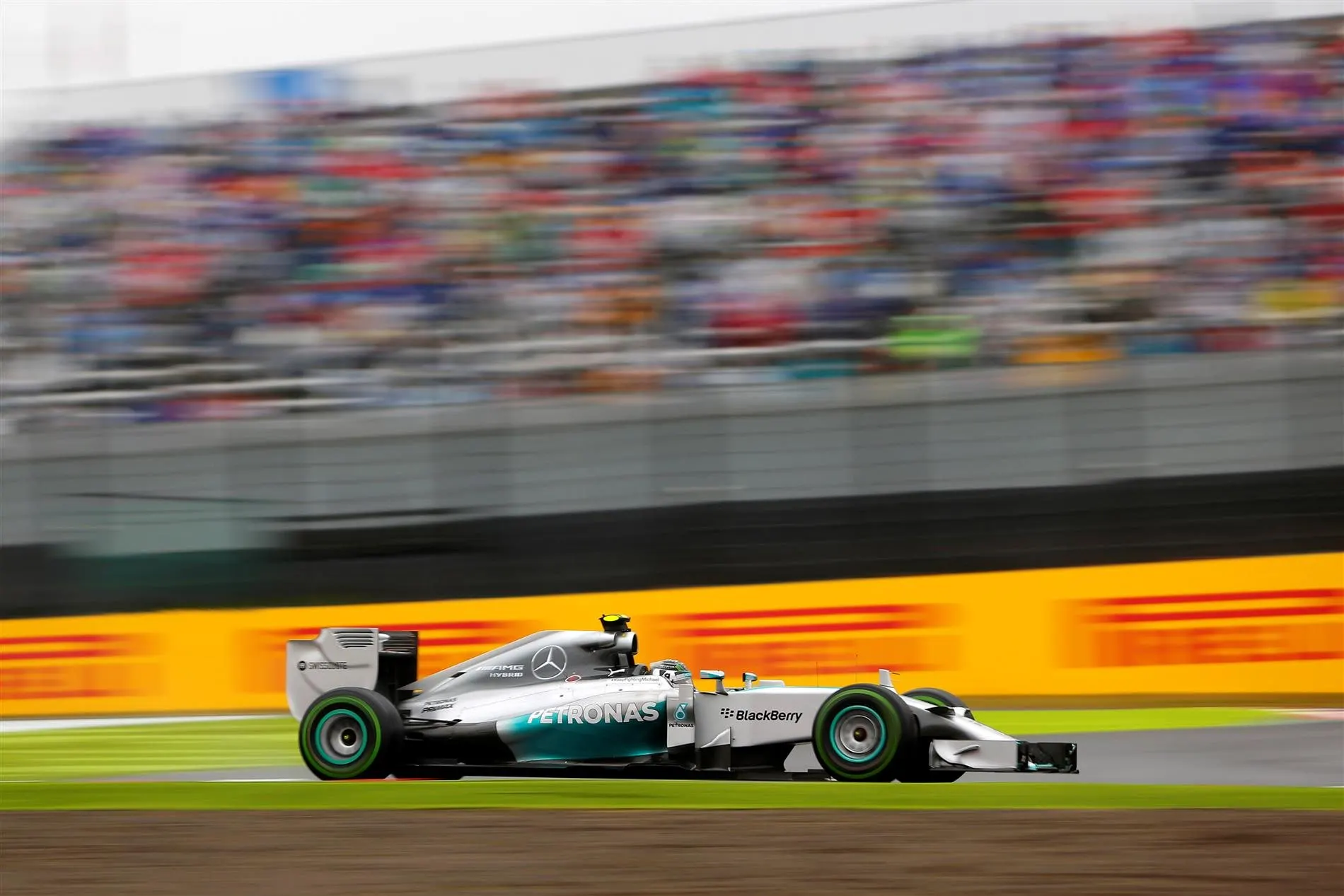 Nico Rosberg (GER) Mercedes AMG F1 W05. Formula One World Championship, Rd15, Japanese Grand Prix, Race, Suzuka, Japan, Sunday, 5 October 2014