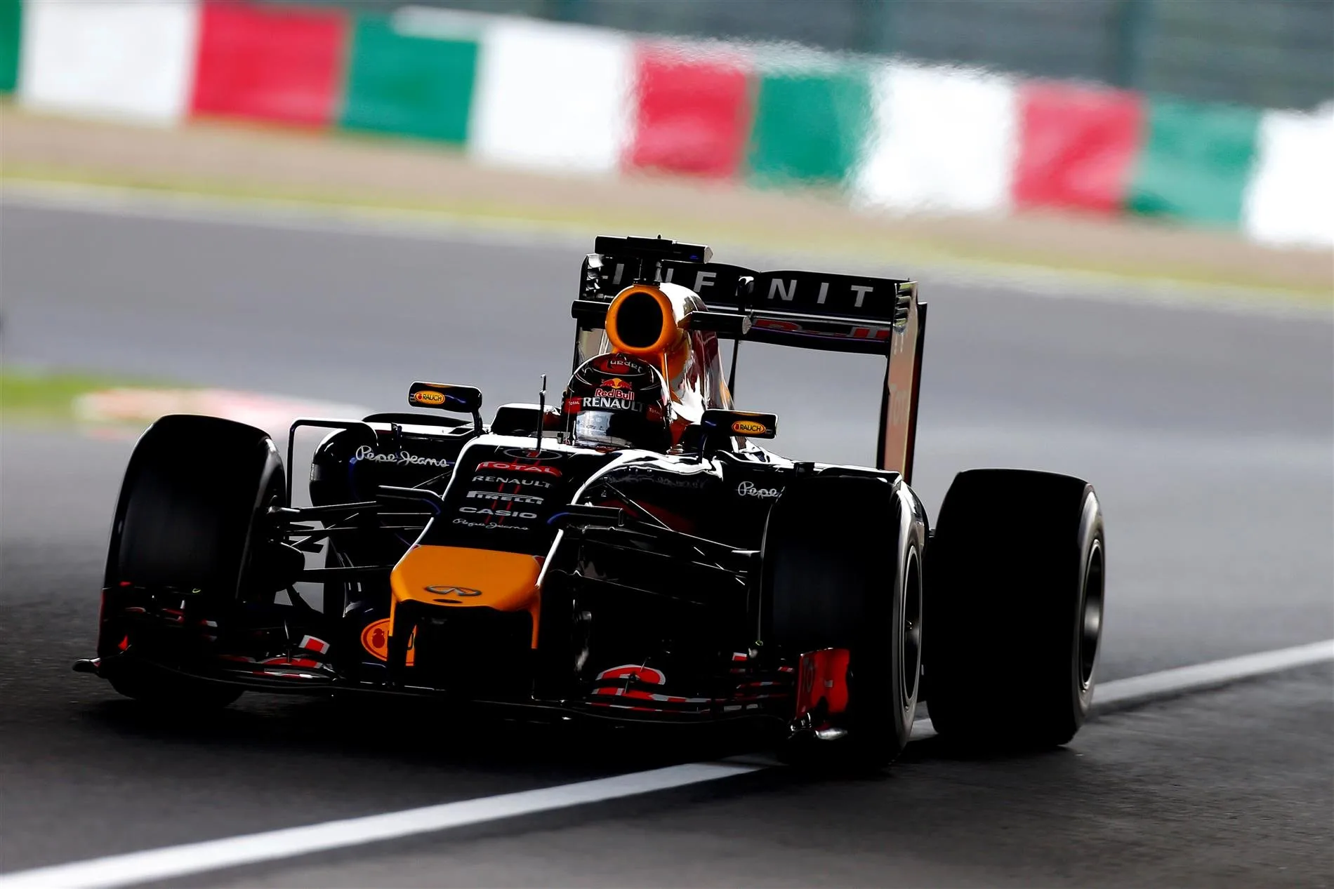 Sebastian Vettel (GER) Red Bull Racing RB10. Formula One World Championship, Rd15, Japanese Grand Prix, Practice, Suzuka, Japan, Friday, 3 October 2014