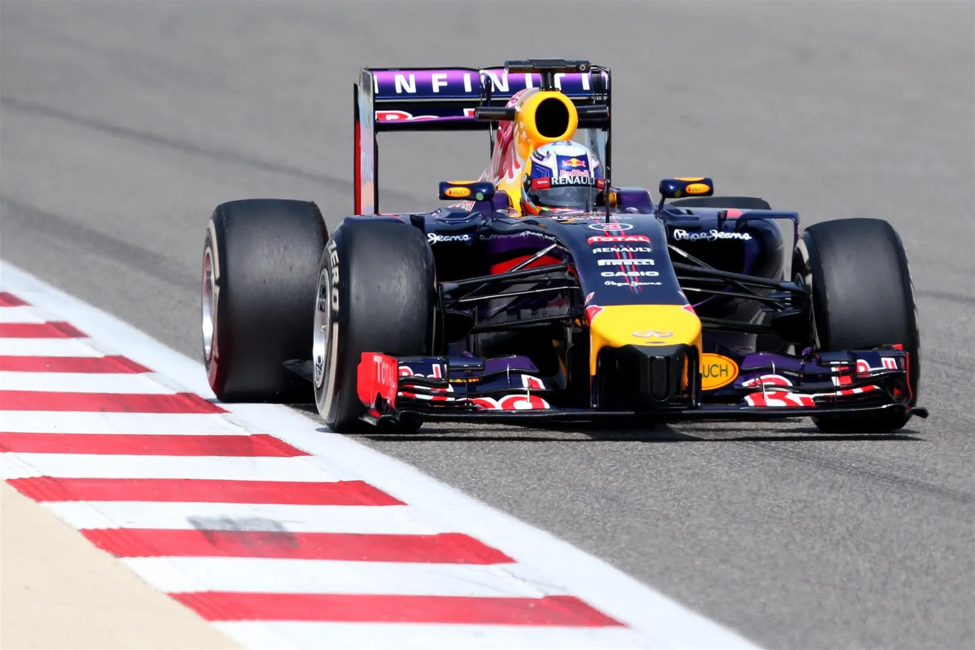 Sebastian Vettel (GER) Red Bull Racing RB10. Formula One Testing, Day One, Bahrain International Circuit, Sakhir, Bahrain, Thursday, 27 February 2014