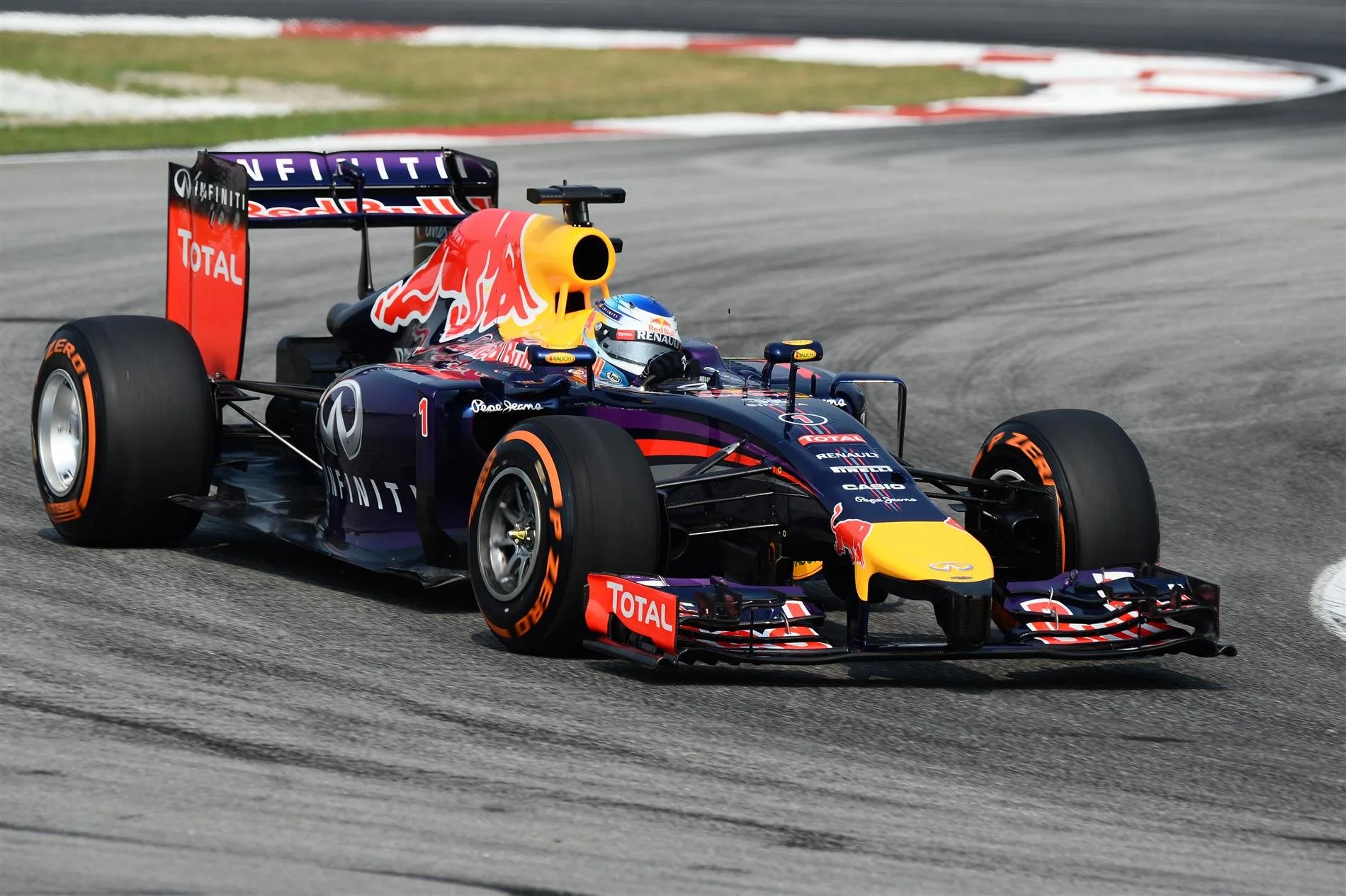 Sebastian Vettel (GER) Red Bull Racing RB10. Formula One World Championship, Rd2, Malaysian Grand Prix, Practice, Sepang, Malaysia, Friday, 28 March 2014