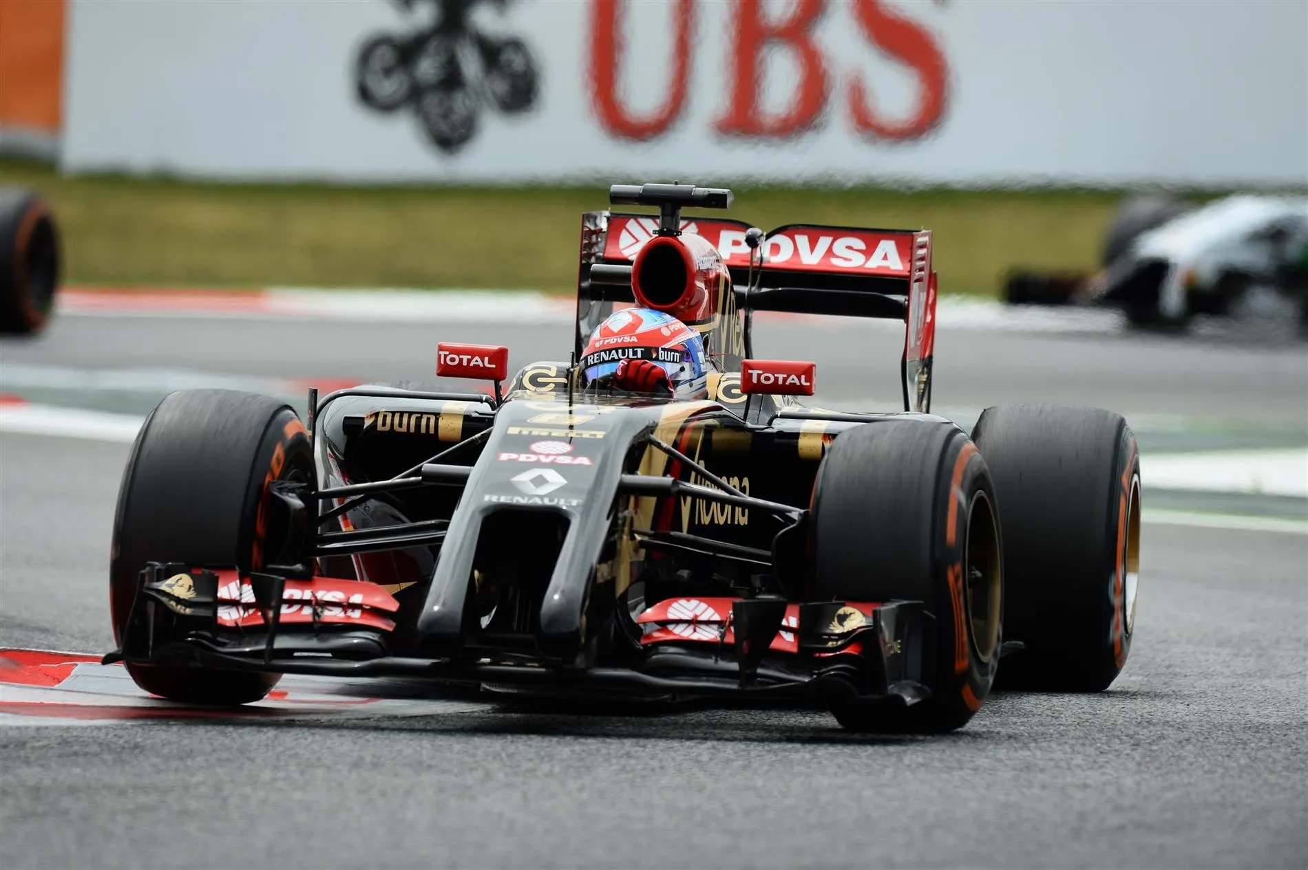 Romain Grosjean (FRA) Lotus E22. Formula One World Championship, Rd5, Spanish Grand Prix, Race, Barcelona, Spain, Sunday, 11 May 2014