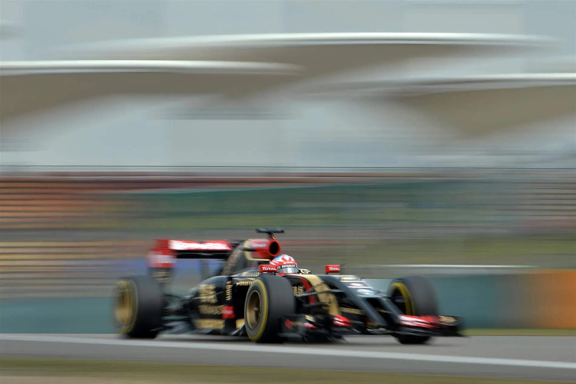 Romain Grosjean (FRA) Lotus E22. Formula One World Championship, Rd4, Chinese Grand Prix, Practice, Shanghai, China, Friday, 18 April 2014