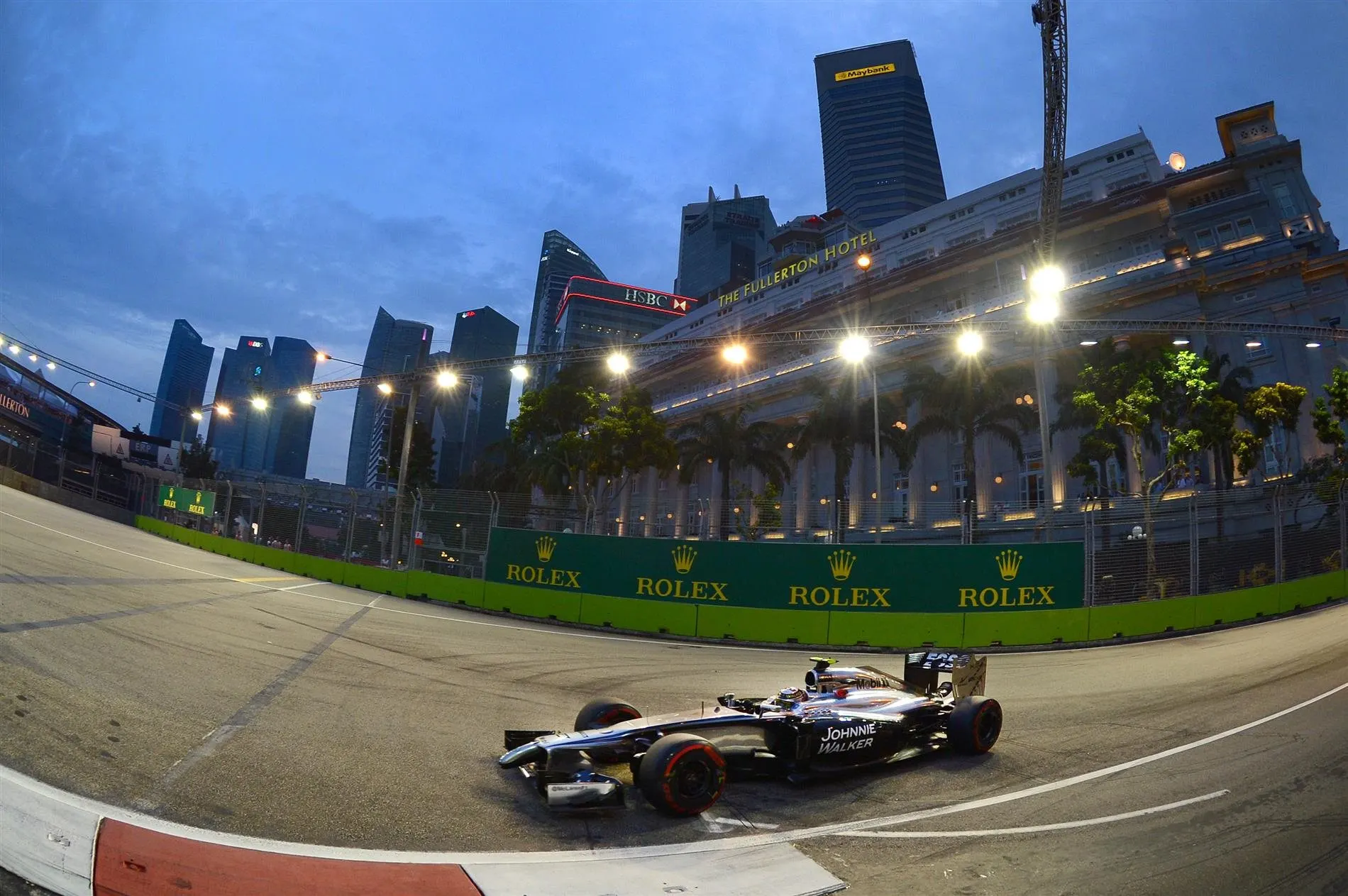 Kevin Magnussen (DEN) McLaren MP4-29. Formula One World Championship, Rd14, Singapore Grand Prix, Marina Bay Street Circuit, Singapore, Qualifying, Saturday, 20 September 2014