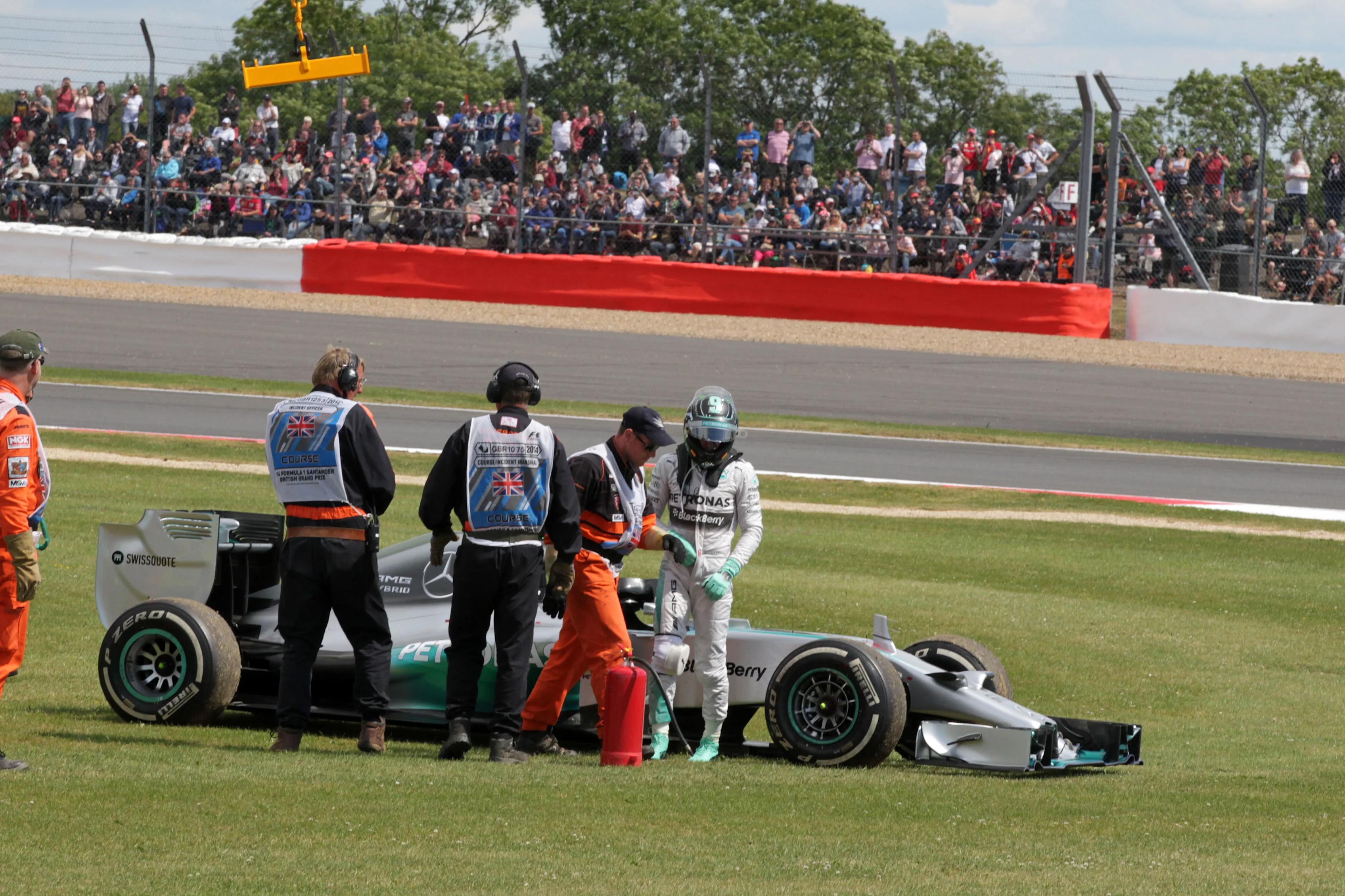 Nico Rosberg (GER) Mercedes AMG F1 W05 retires from the race.
Formula One World Championship, Rd9, British Grand Prix, Race Day, Silverstone, England, Sunday 6 July 2014.