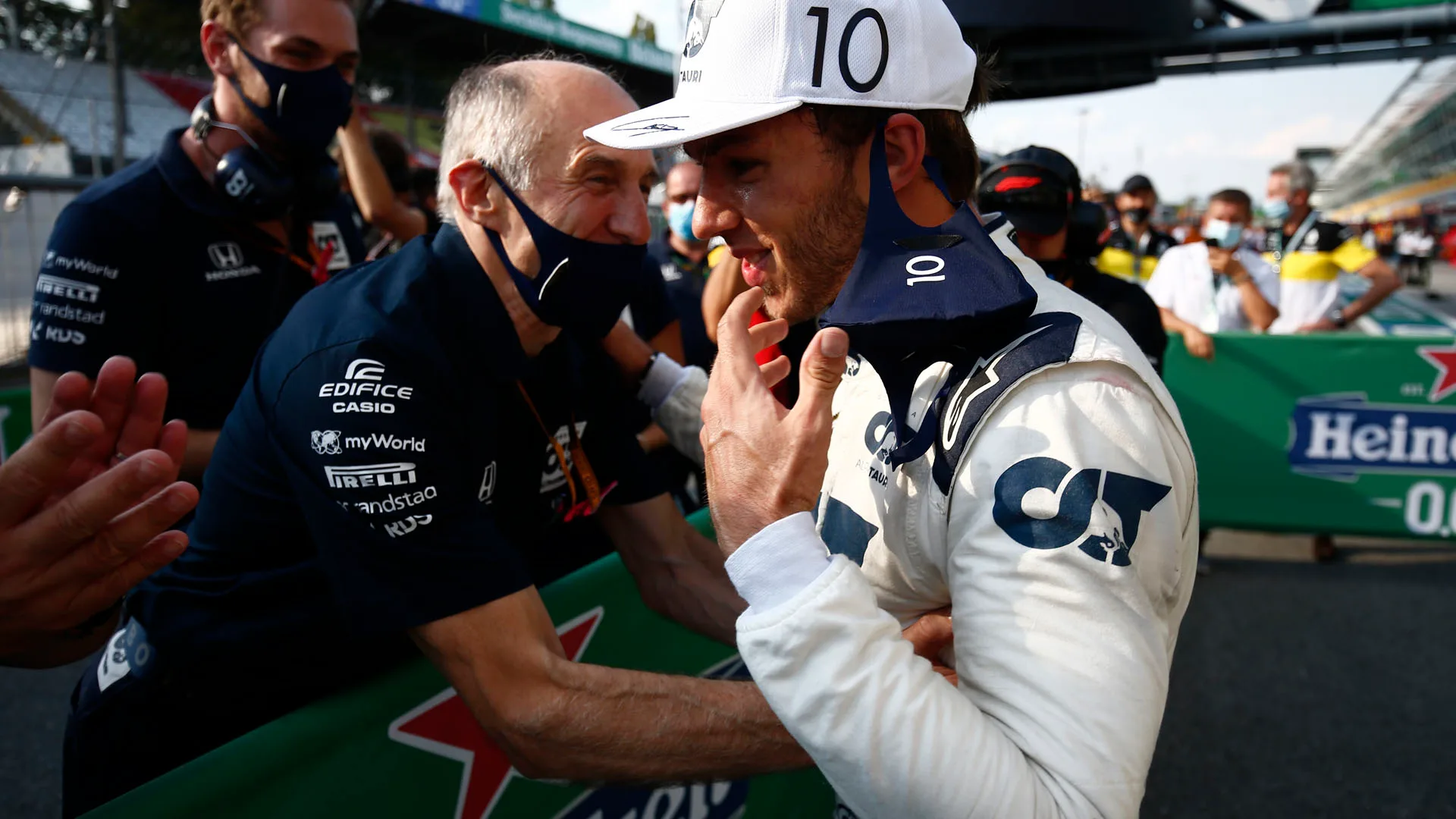 Pierre Gasly, AlphaTauri, celebrates with Franz Tost, Team Principal, AlphaTauri