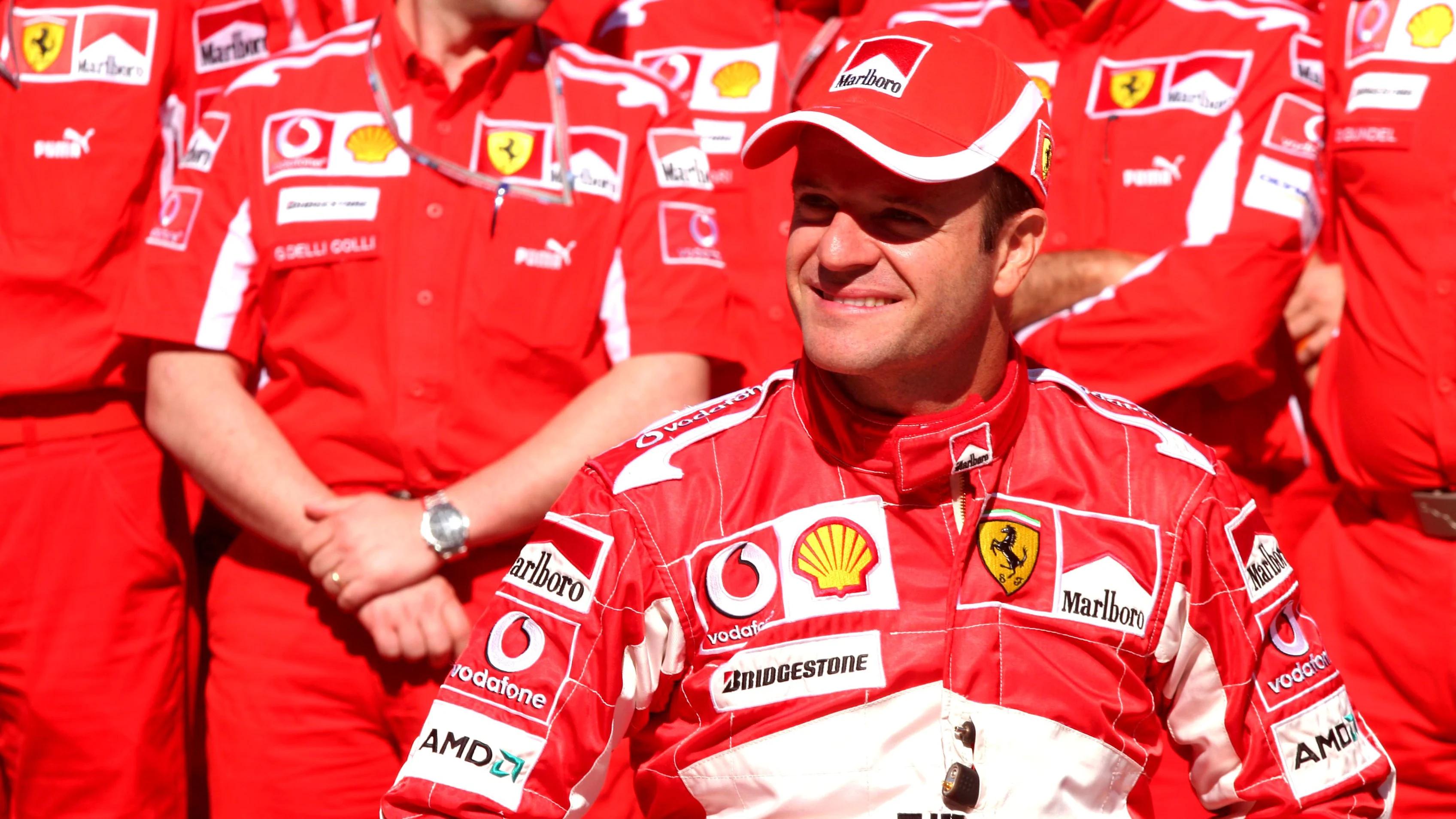 Rubens Barrichello (BRA) Ferrari in the Ferrari team picture. Formula One World Championship, Rd5,