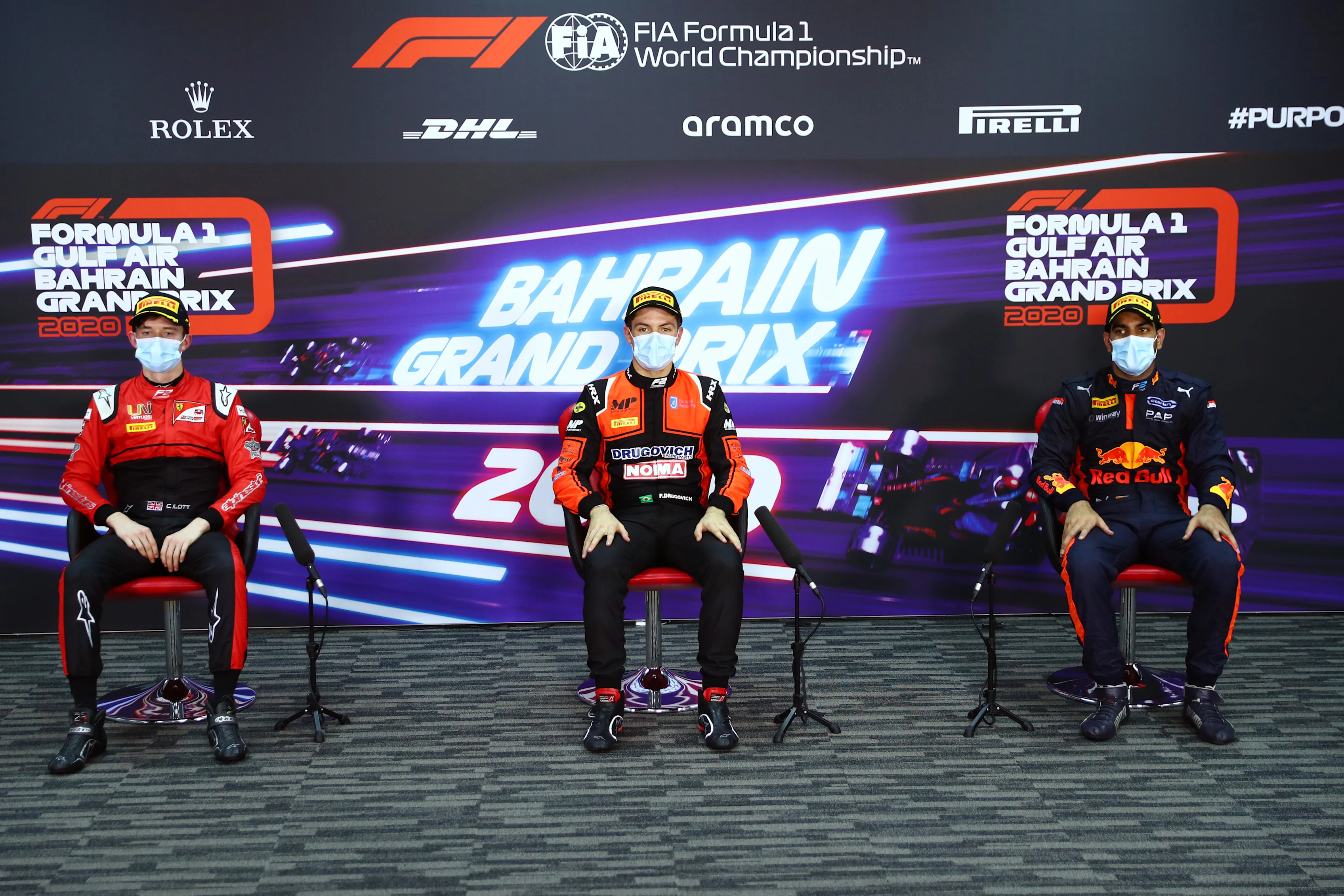 BAHRAIN, BAHRAIN - NOVEMBER 28: Race winner Felipe Drugovich of Brazil and MP Motorsport, second