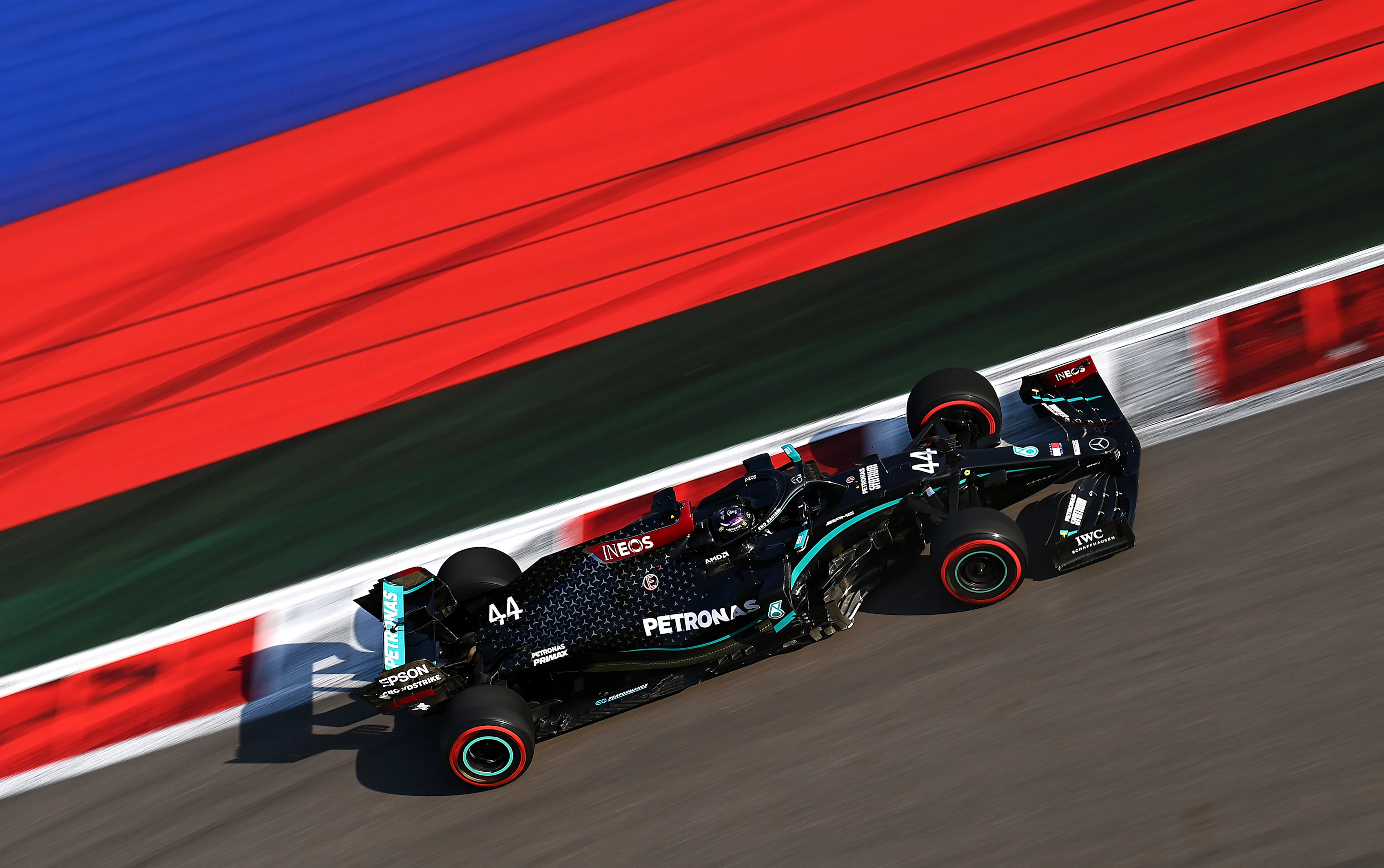 SOCHI, RUSSIA - SEPTEMBER 25: Lewis Hamilton of Great Britain driving the (44) Mercedes AMG
