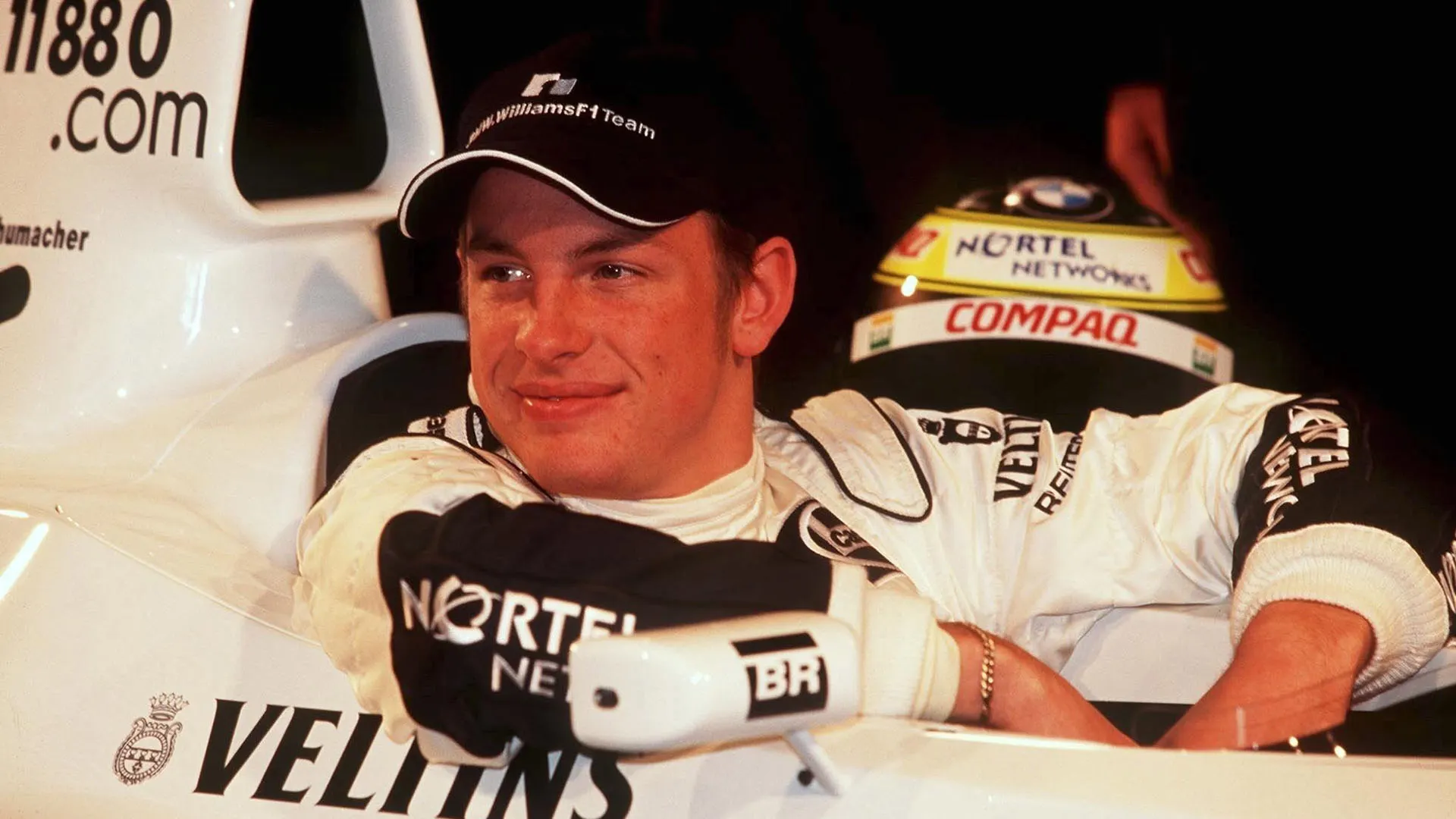 BARCELONA, SPAIN - JANUARY 24:  PRAESENTATION TEAM BMW WILLIAMS Saison 2000 Barcelona/ESP; Jenson