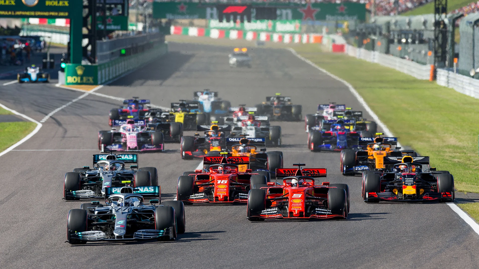 SUZUKA, JAPAN - OCTOBER 13: Start during the F1 Grand Prix of Japan at Suzuka Circuit on October