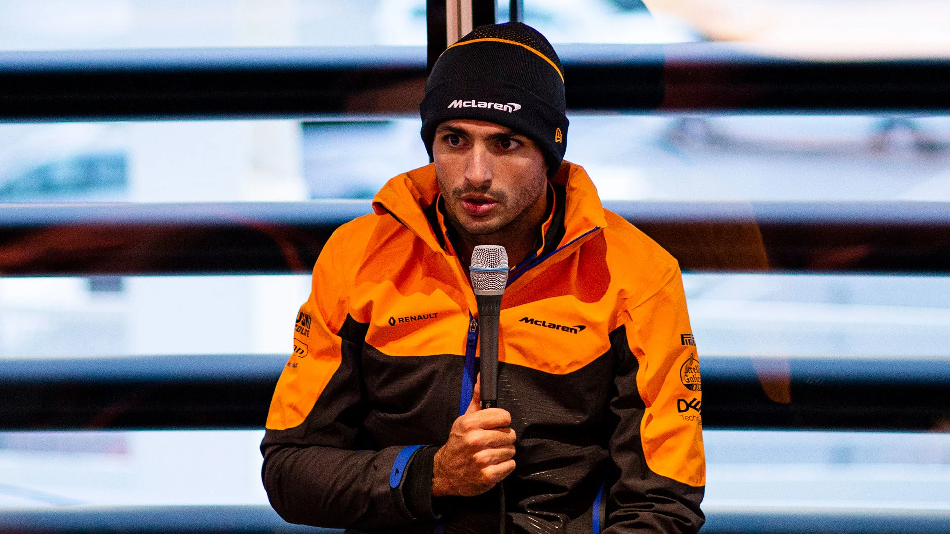 SAINZ Carlos (spa), McLaren Renault F1 MCL35, action during the Formula 1 Winter Tests at Circuit
