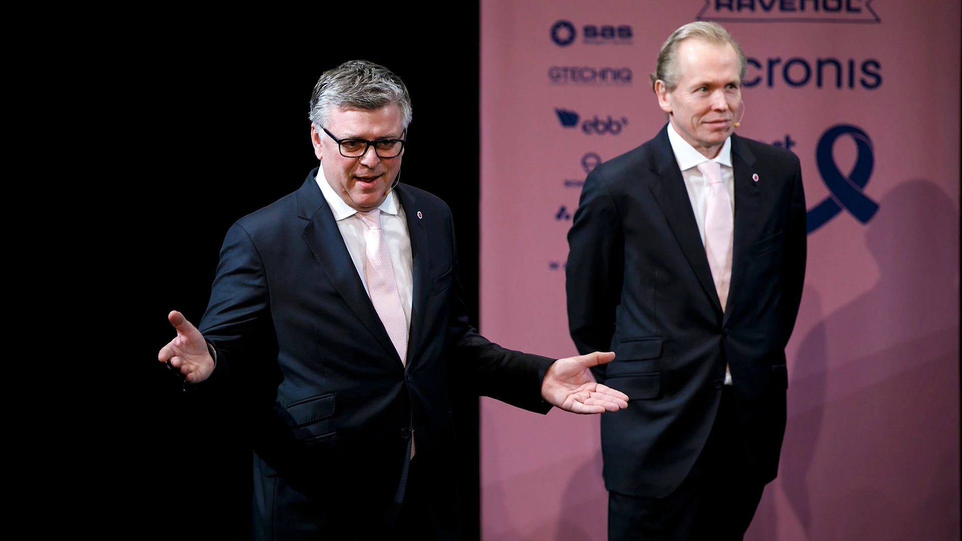 SportPesa Racing Point's chief executive officer Otmar Szafnauerare and technical director Andrew