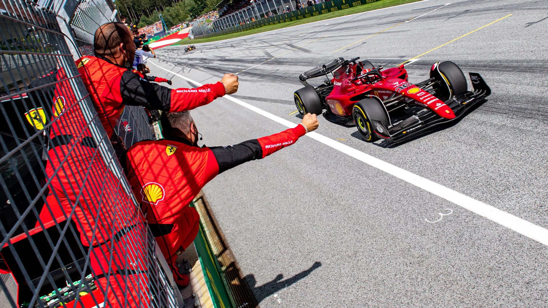 220054-scuderia-ferrari-austrian-gp-2022-race.jpg