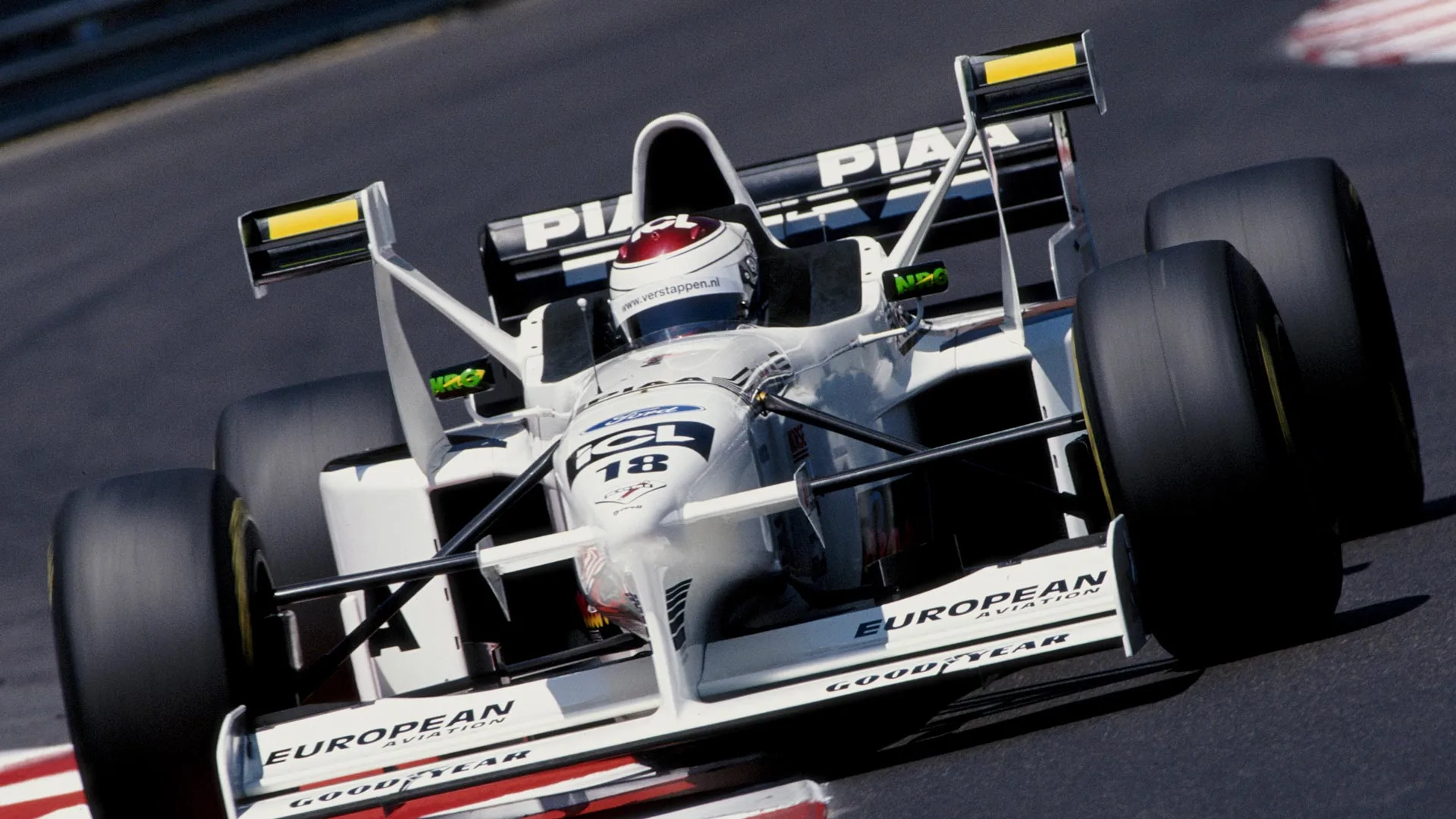 The 'X-Wing' Tyrrell 025 with Jos Verstappen at the wheel