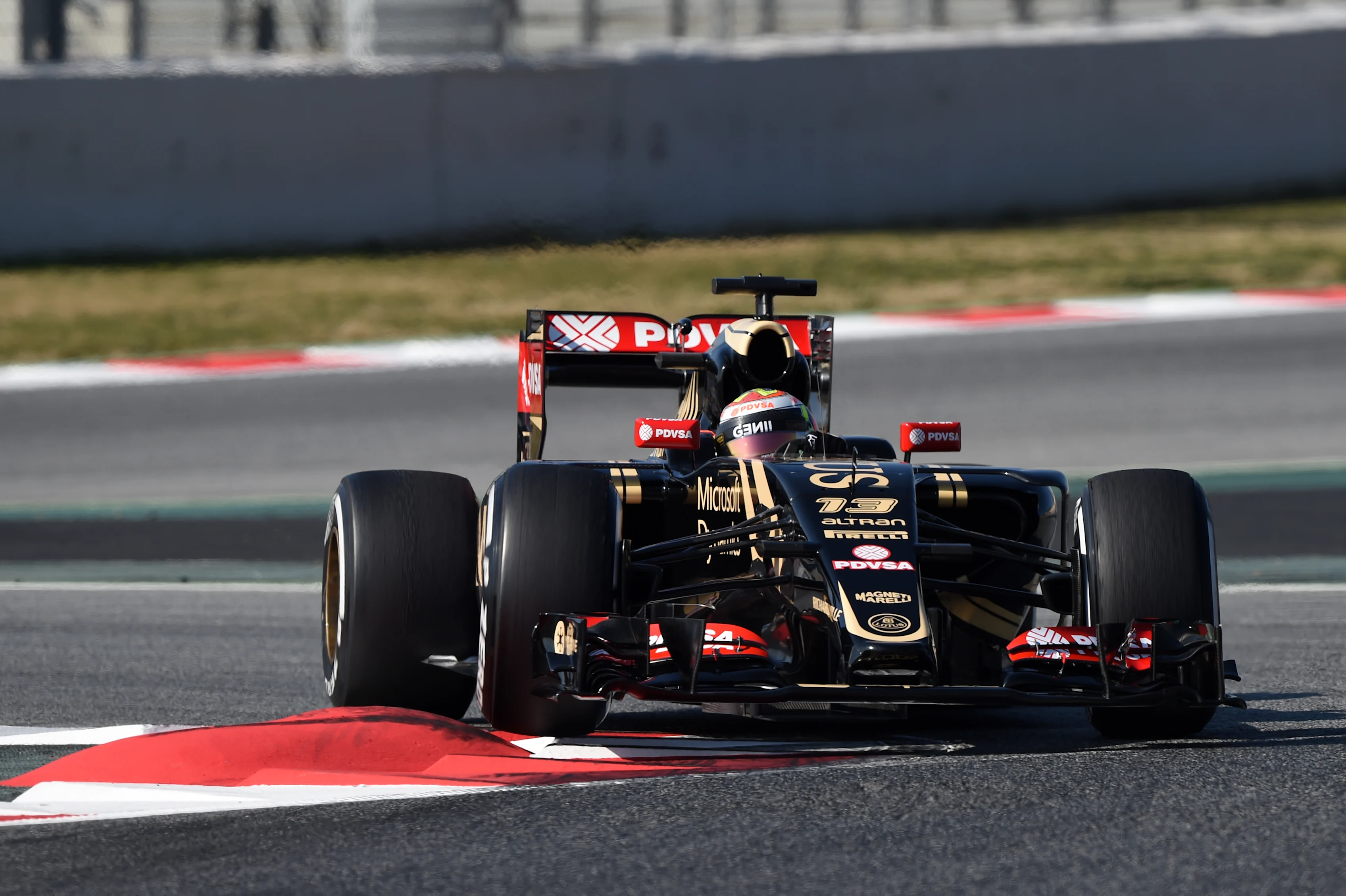Pastor Maldonado (VEN) Lotus E23 Hybrid at Formula One Testing, Day One, Barcelona, Spain, 19 February 2015.
